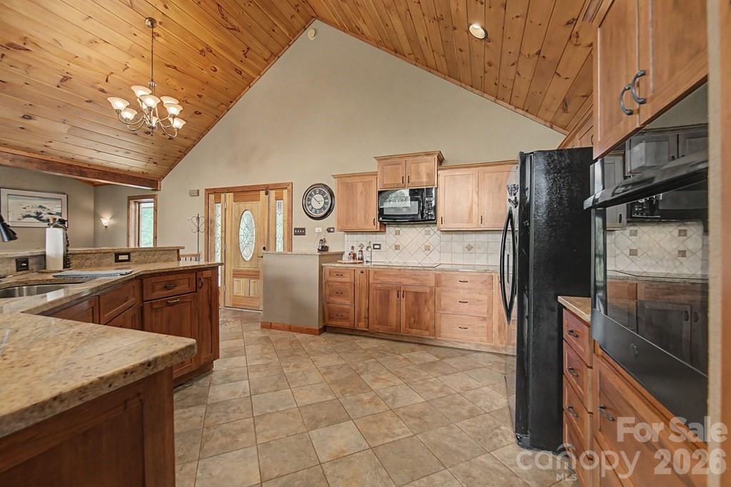 346 Torwood Lane — Whittier