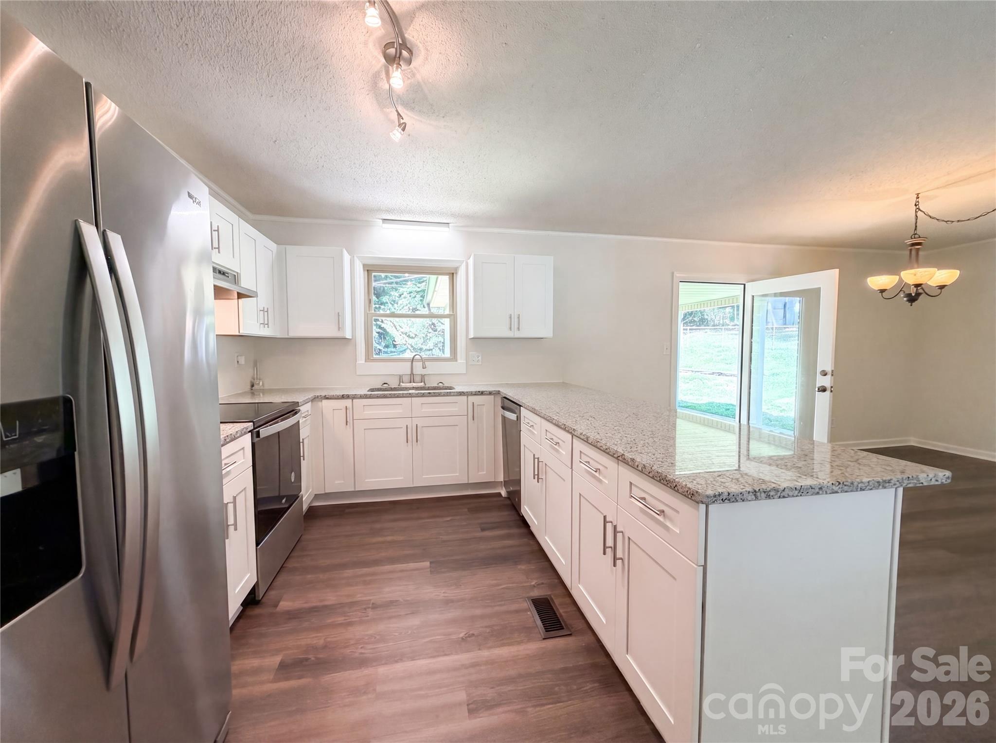2418 Woodbridge Drive — Gastonia