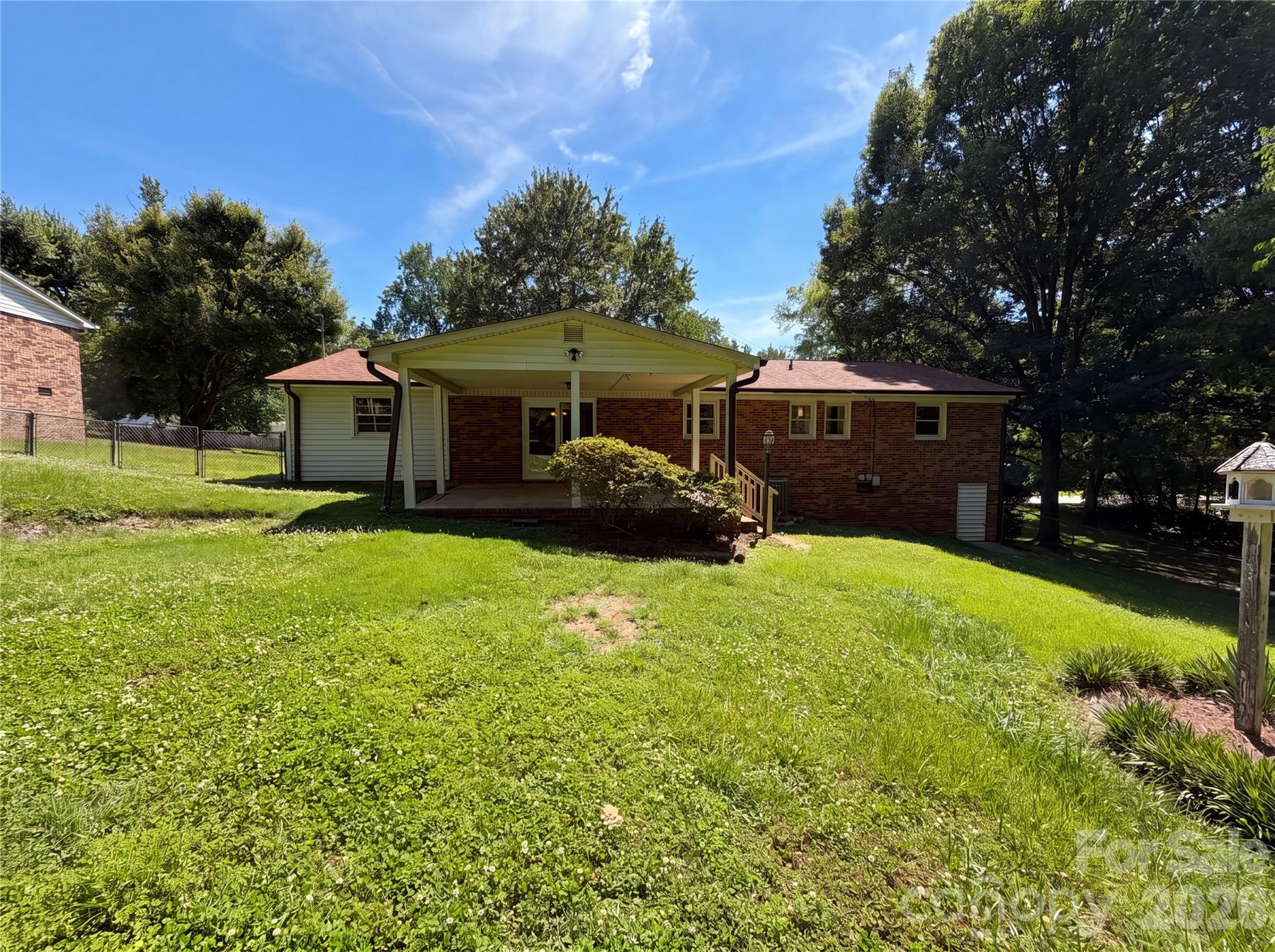 2418 Woodbridge Drive — Gastonia