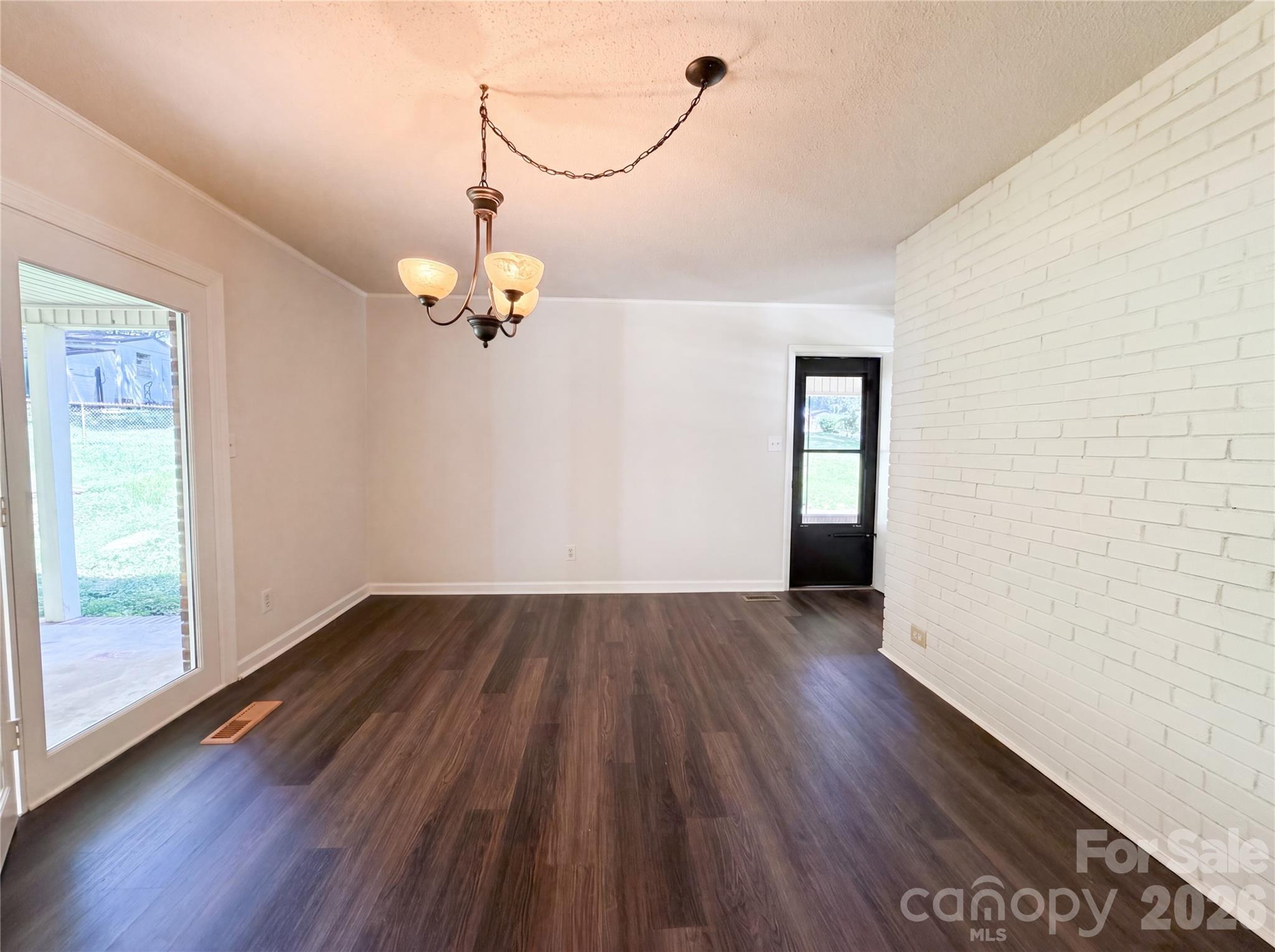 2418 Woodbridge Drive — Gastonia