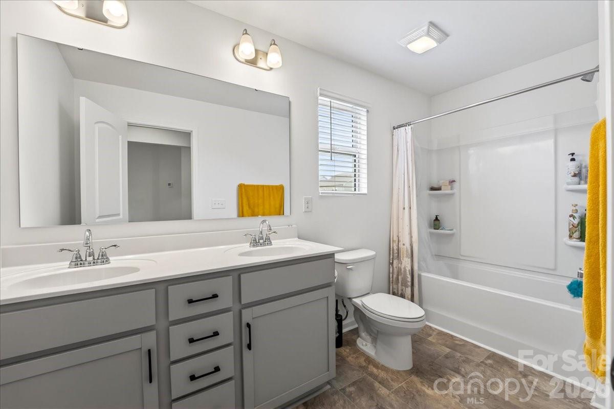 144 Stonewater Drive — Oakboro
