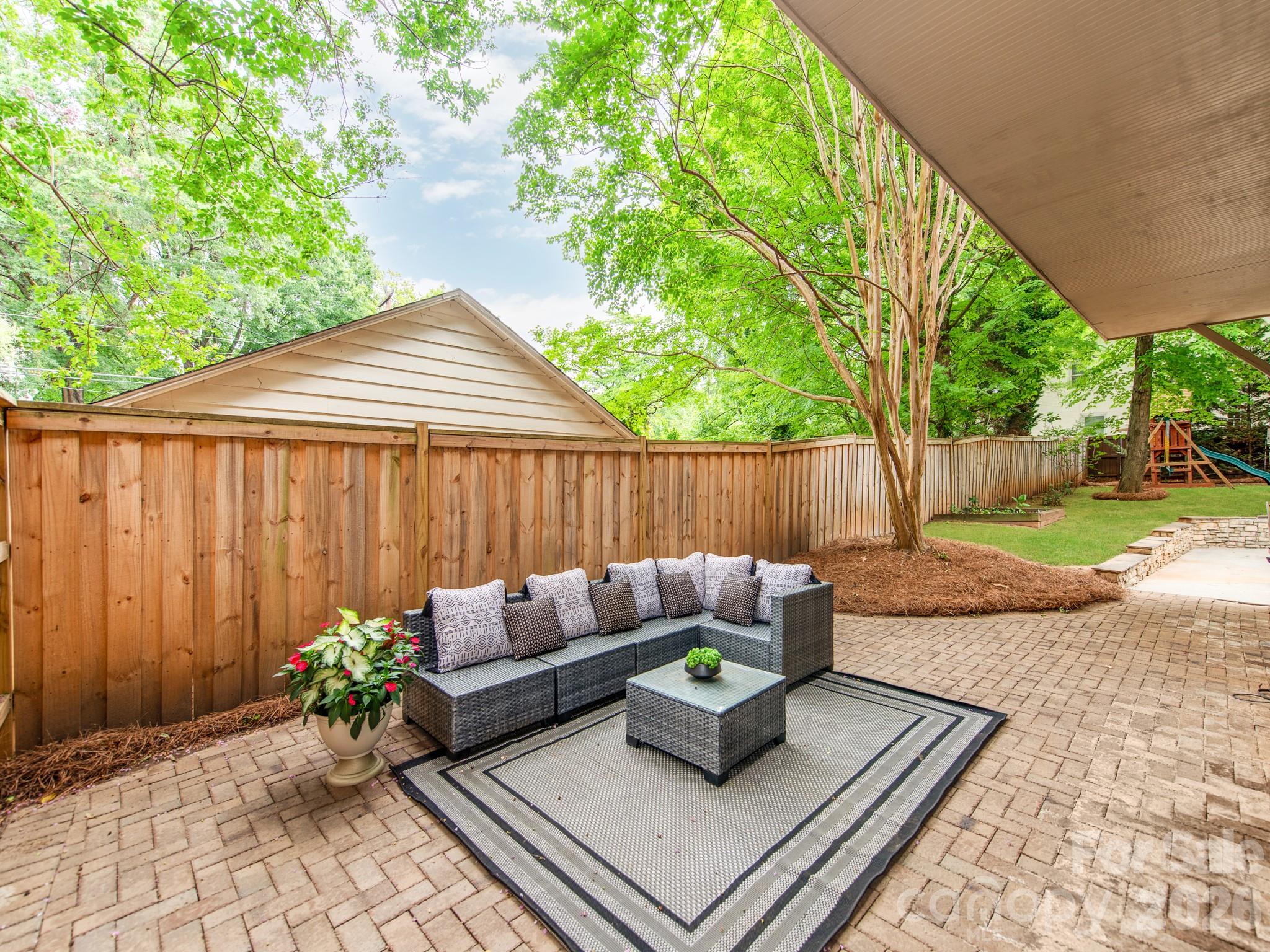 2907 Park Road — Charlotte