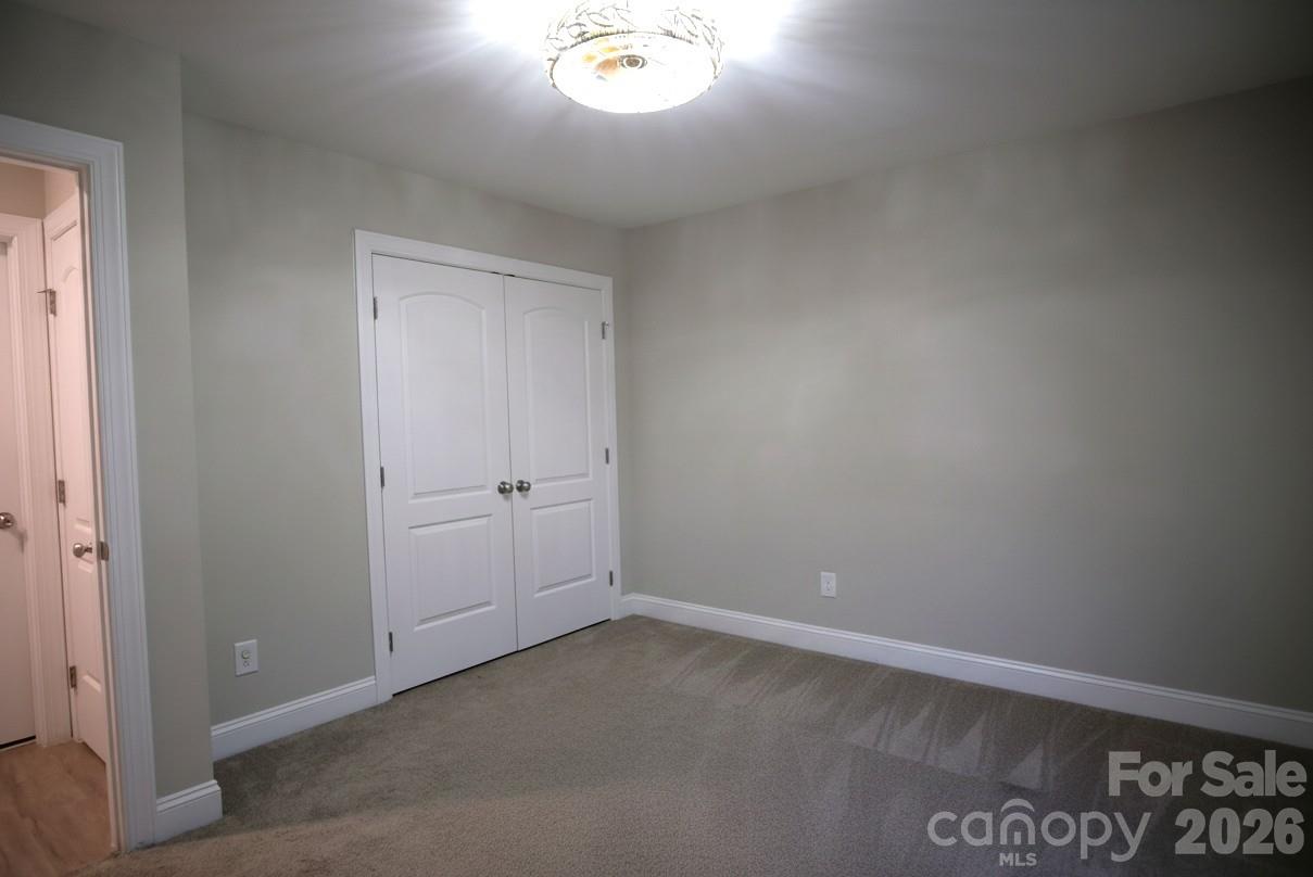 1400 Independence Square — Kannapolis
