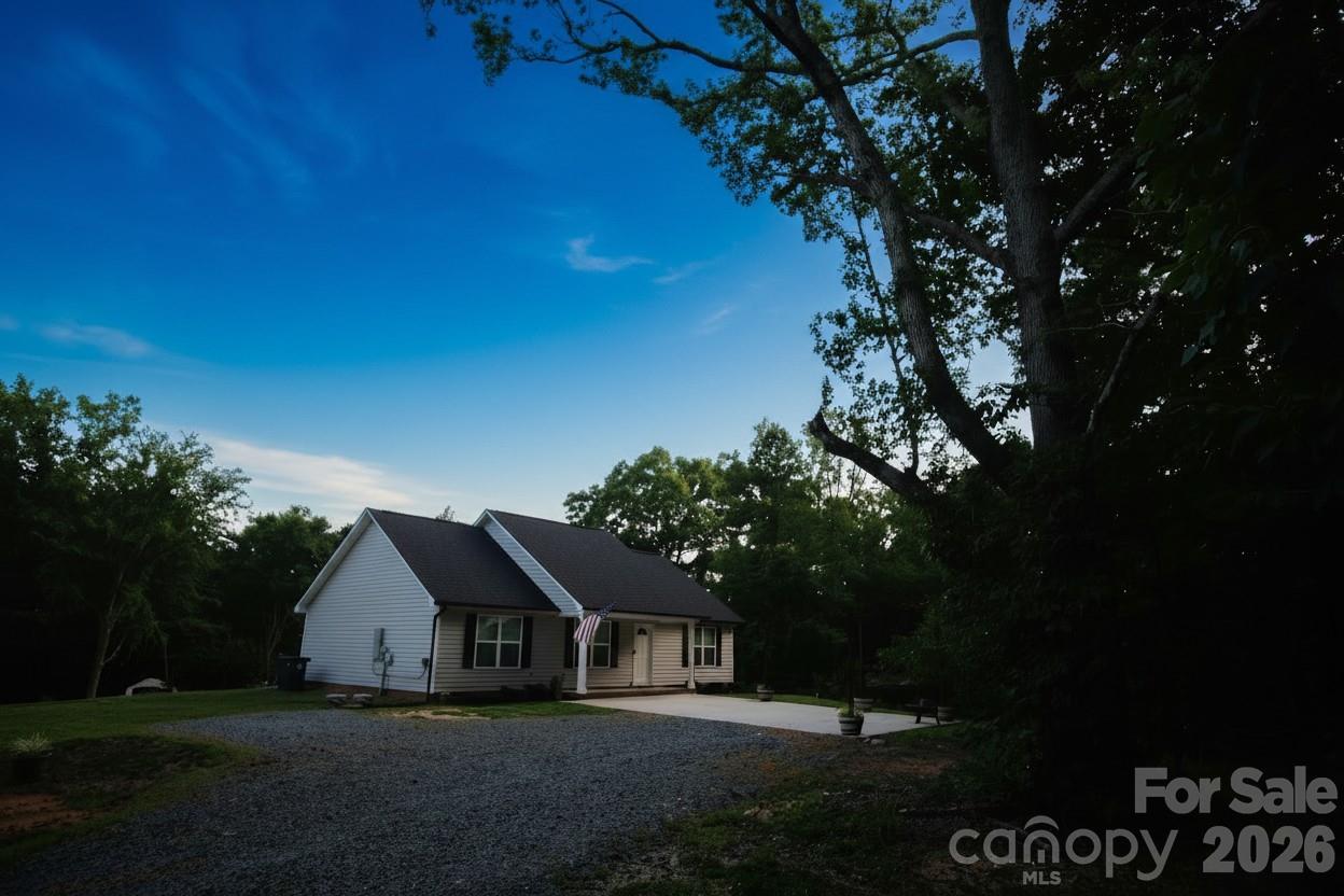 1400 Independence Square — Kannapolis