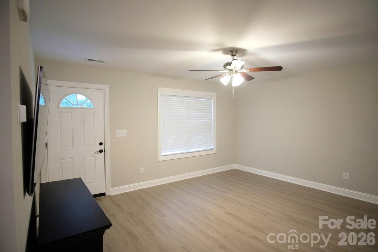 1400 Independence Square — Kannapolis