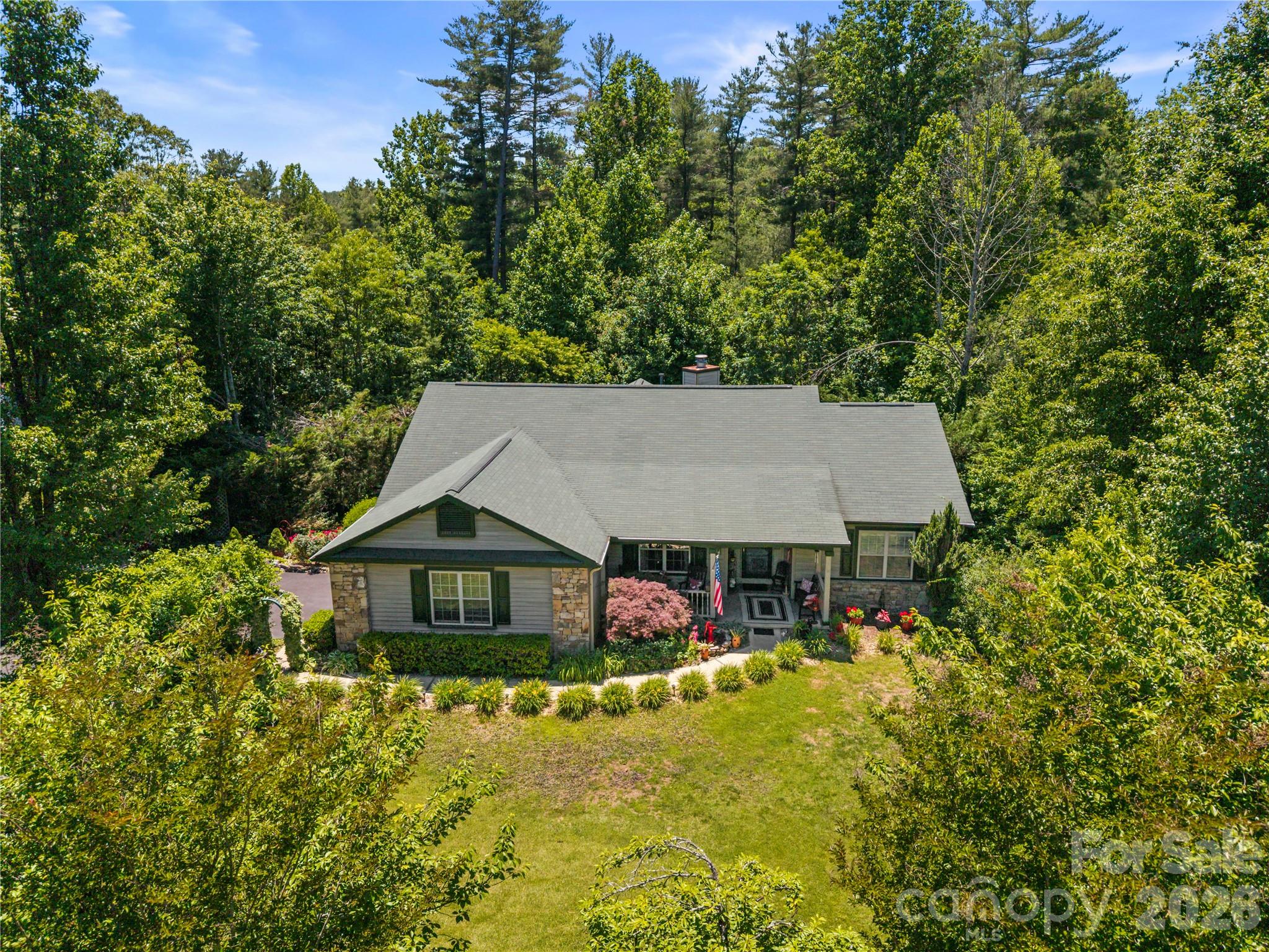 9 Tall Pines Road — Hendersonville