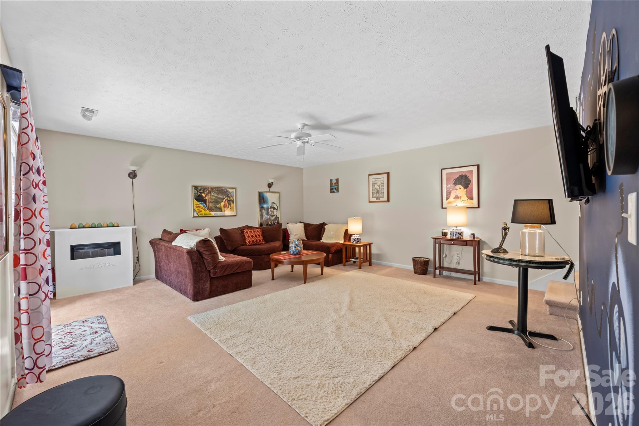 9 Tall Pines Road — Hendersonville