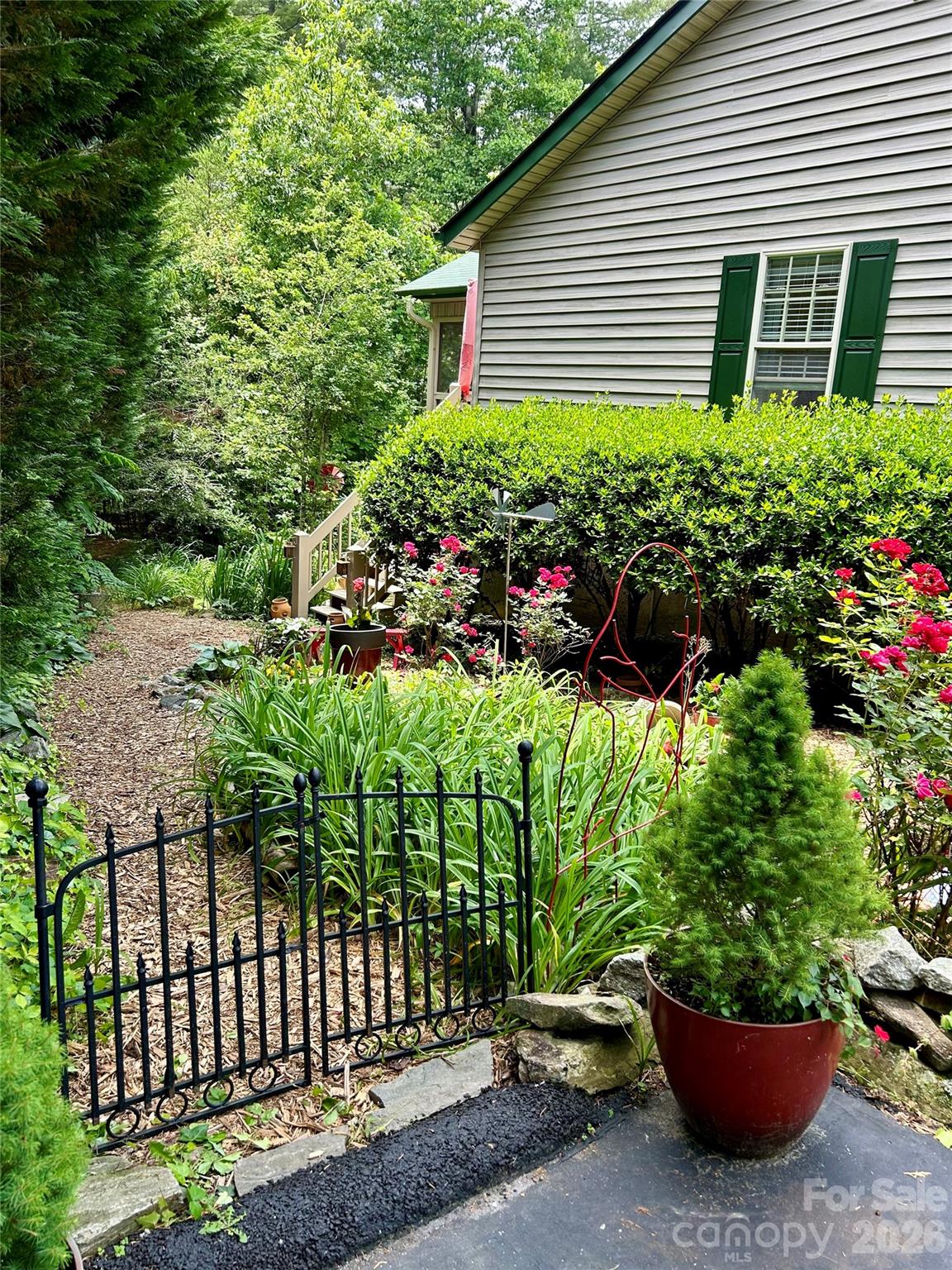 9 Tall Pines Road — Hendersonville