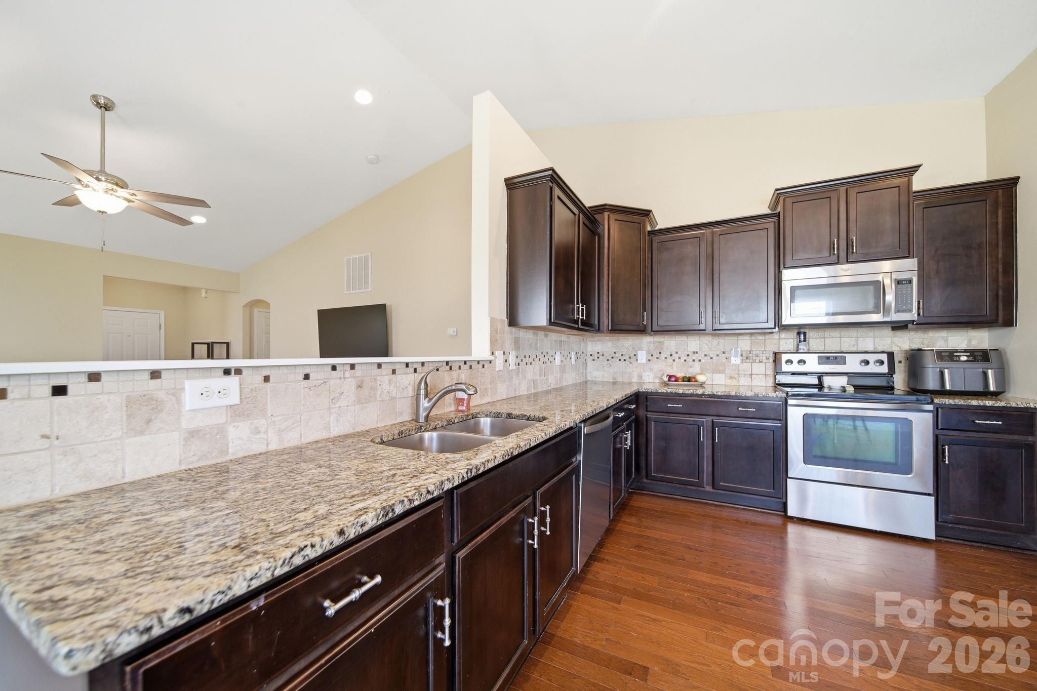 514 Smokehouse Lane — Albemarle