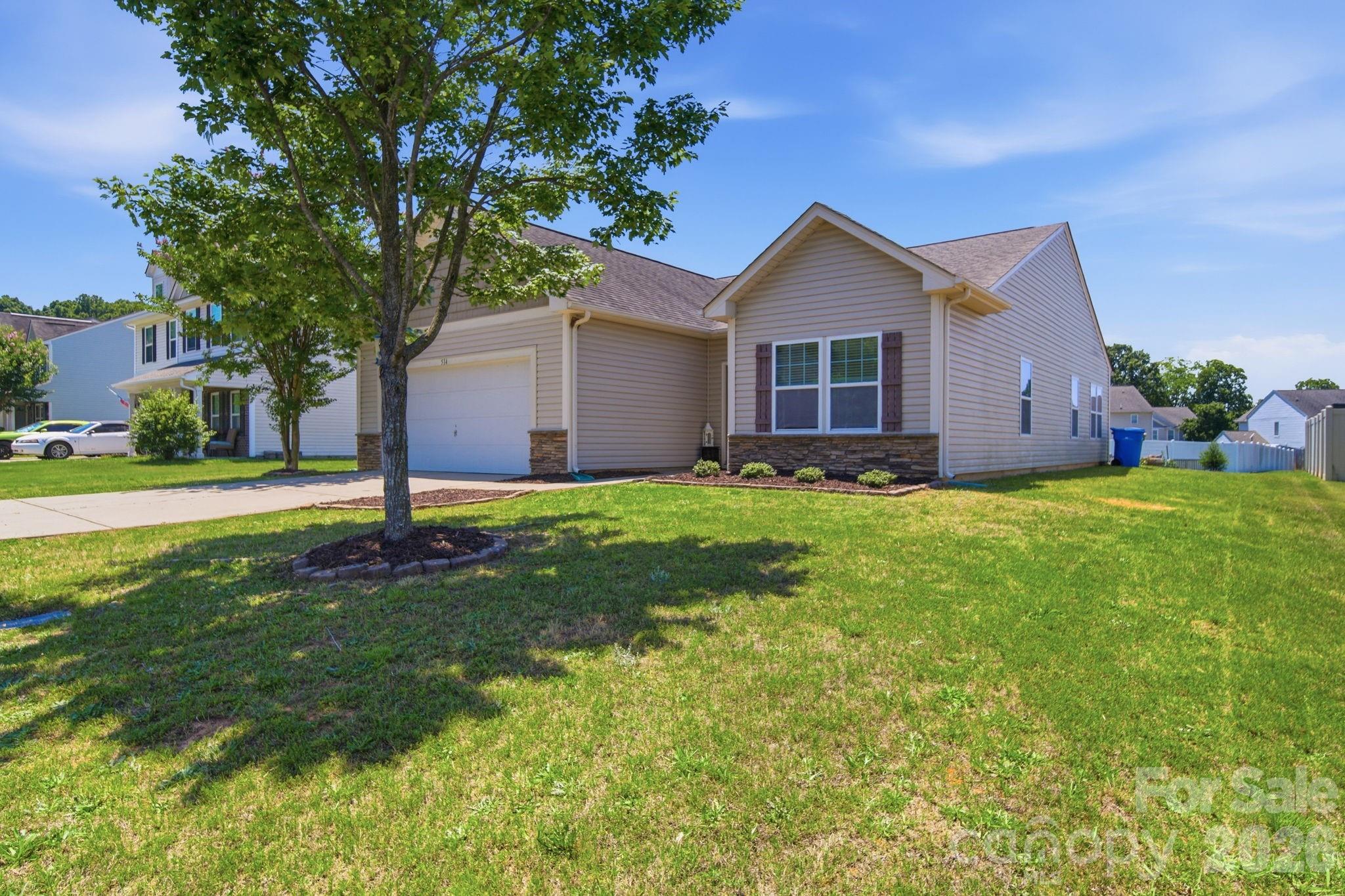 514 Smokehouse Lane — Albemarle