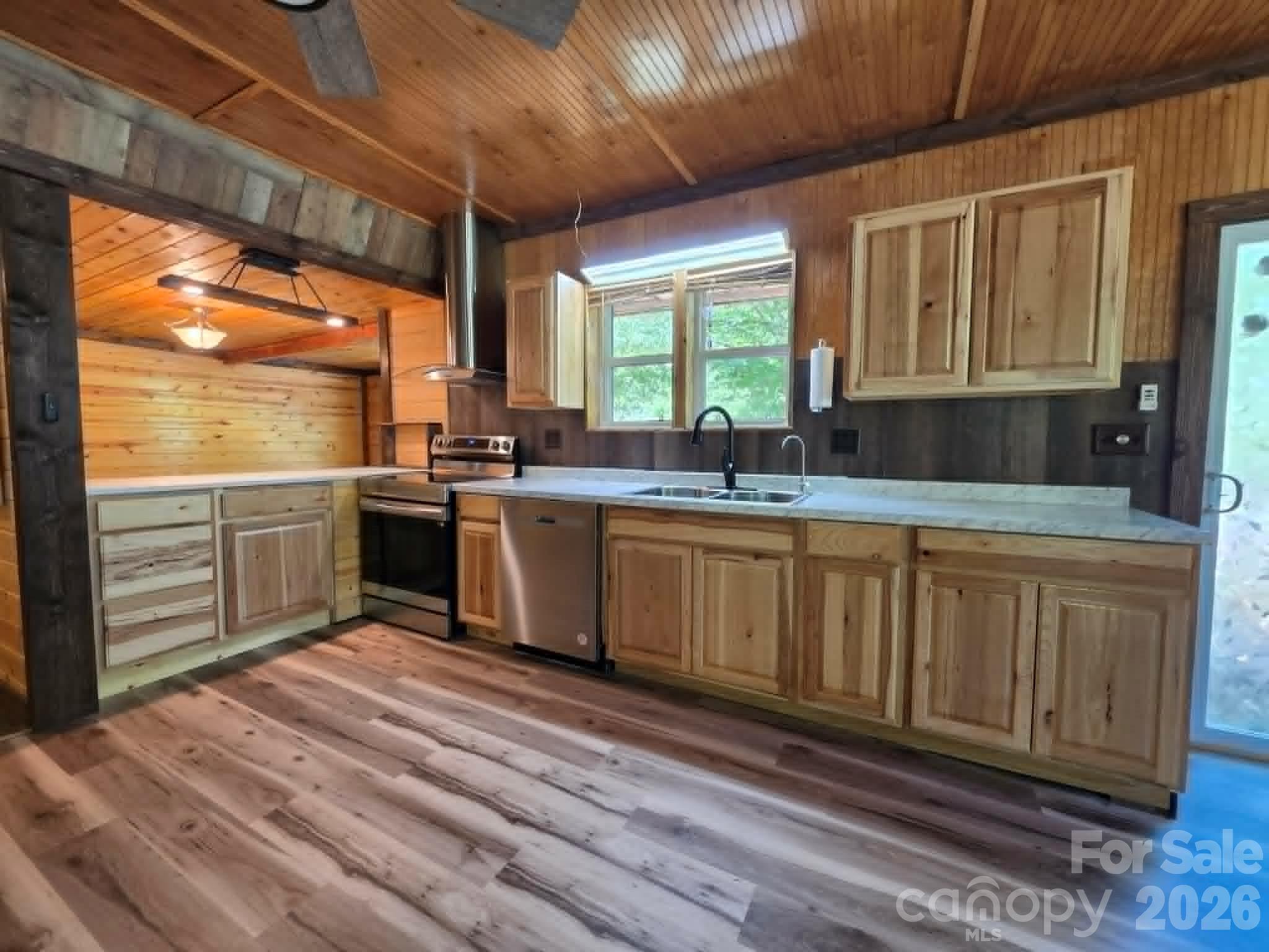 92 Buchanan Drive — Bakersville