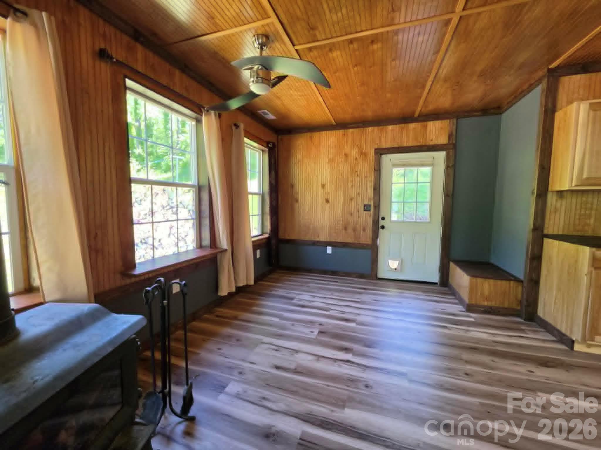 92 Buchanan Drive — Bakersville