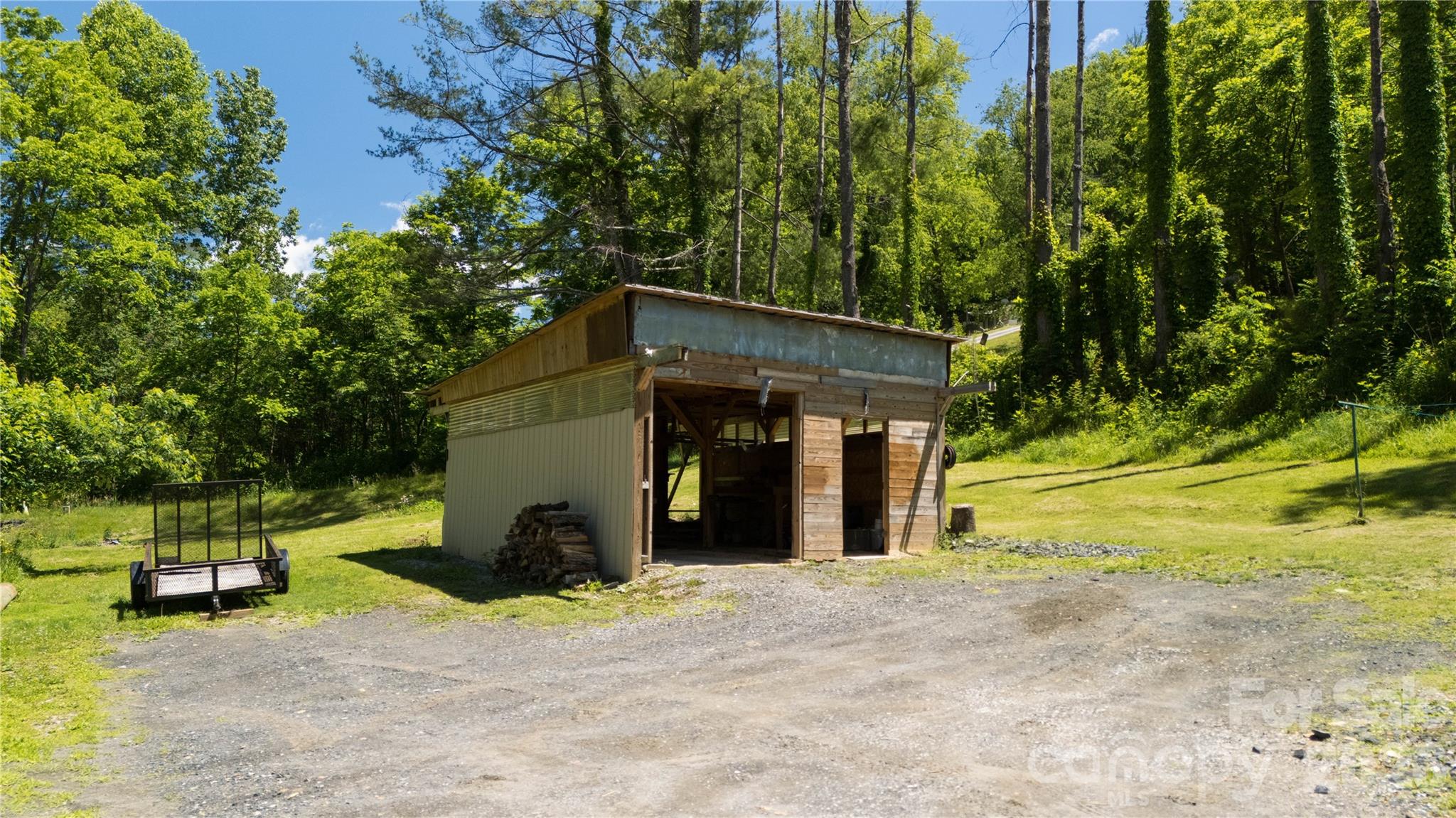 92 Buchanan Drive — Bakersville