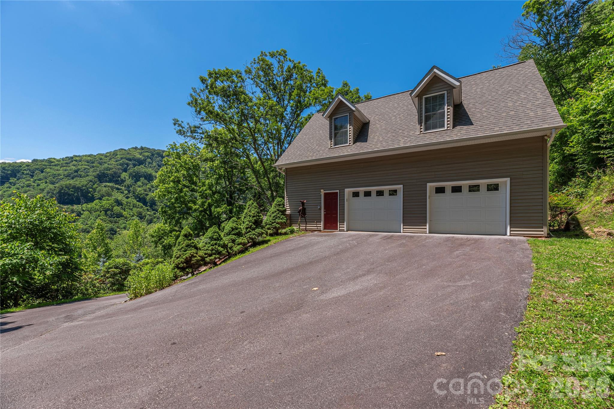 554 Breckenridge Road — Waynesville