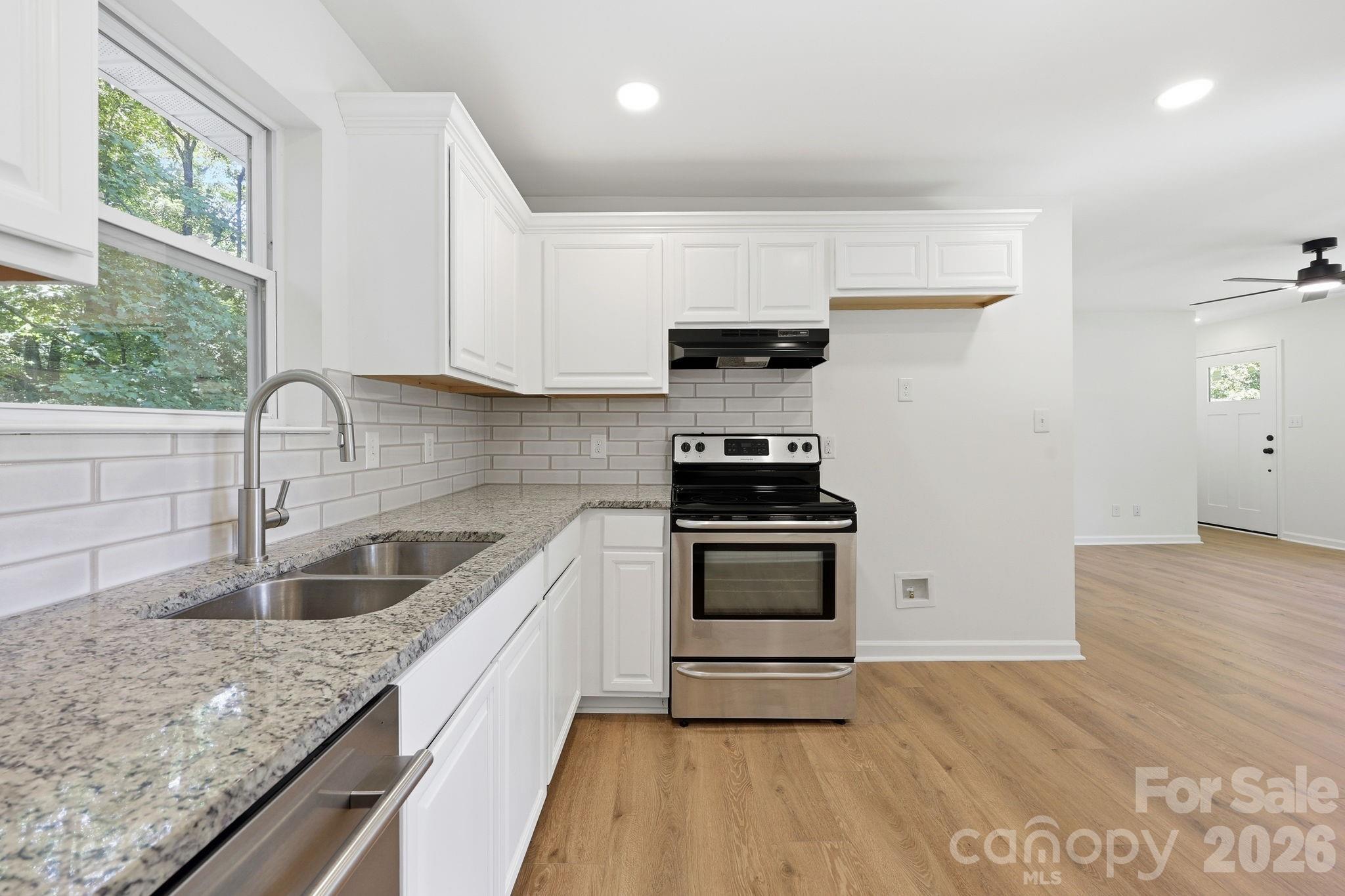918 Breezewood Drive — Charlotte