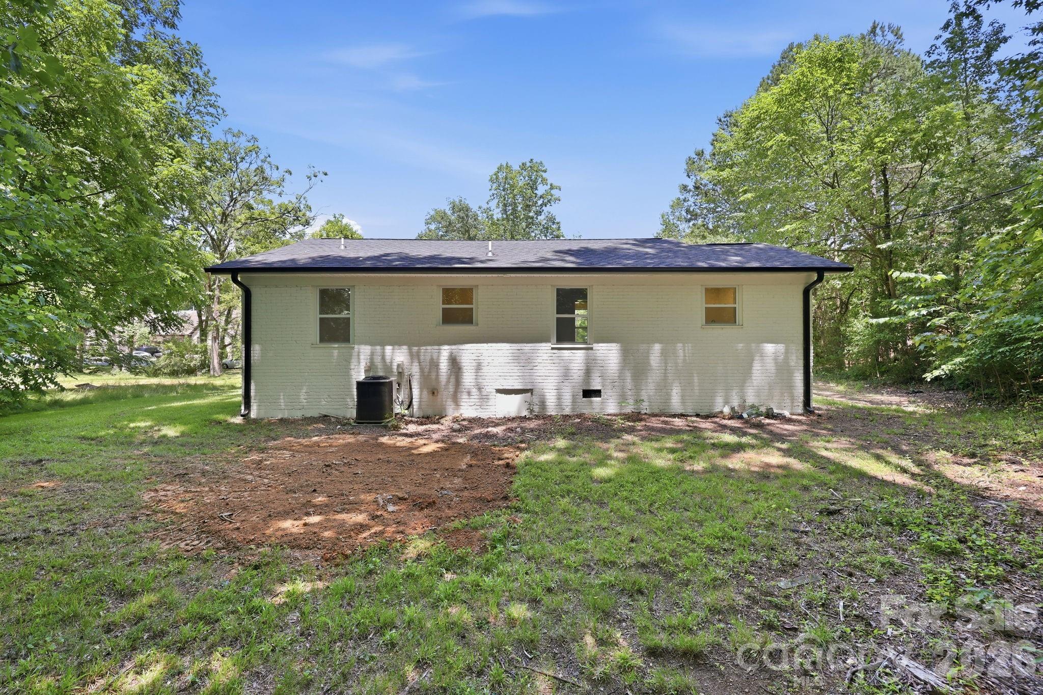 918 Breezewood Drive — Charlotte