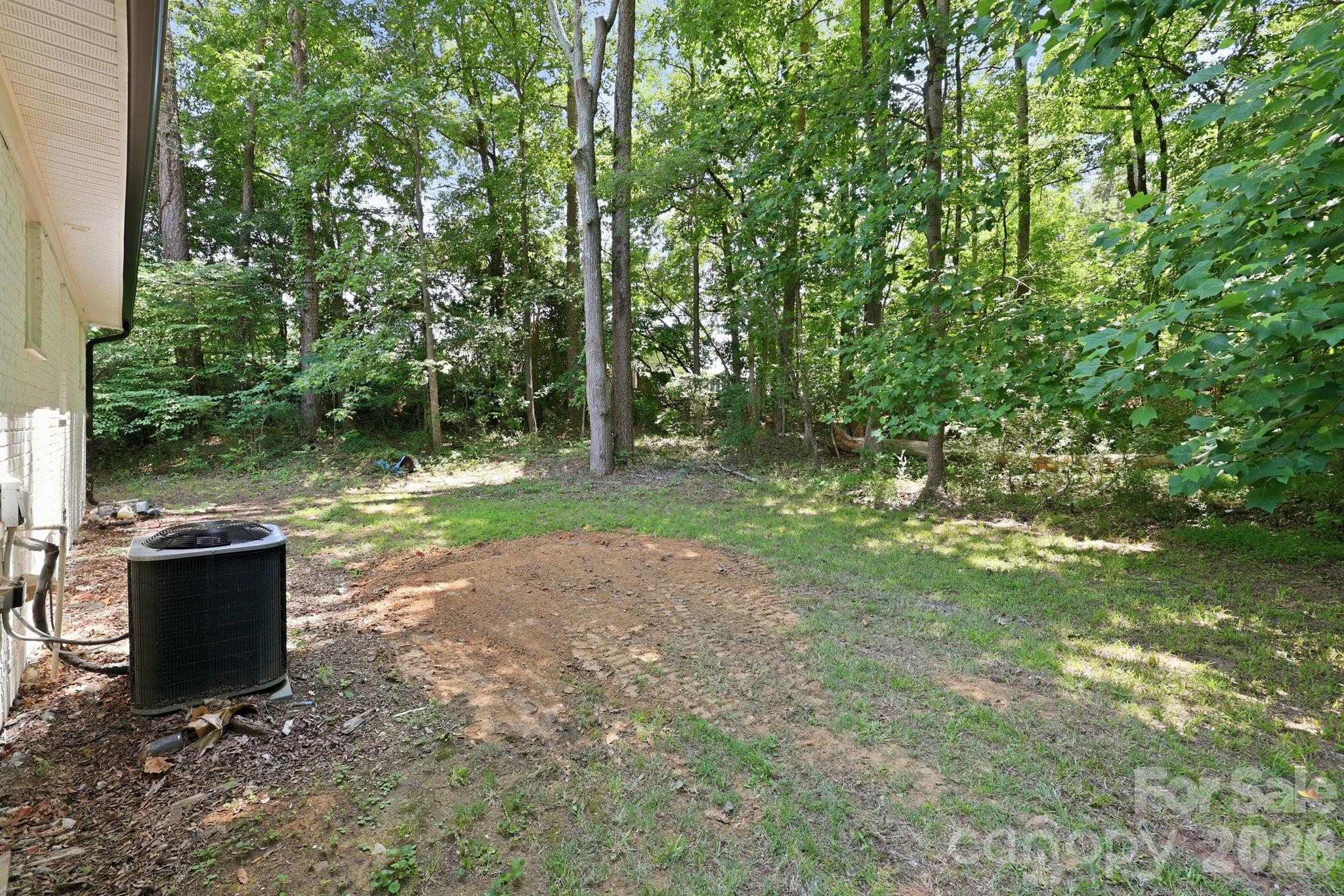 918 Breezewood Drive — Charlotte