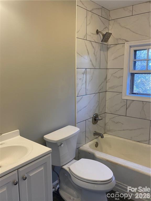 808 N Weldon Street — Gastonia