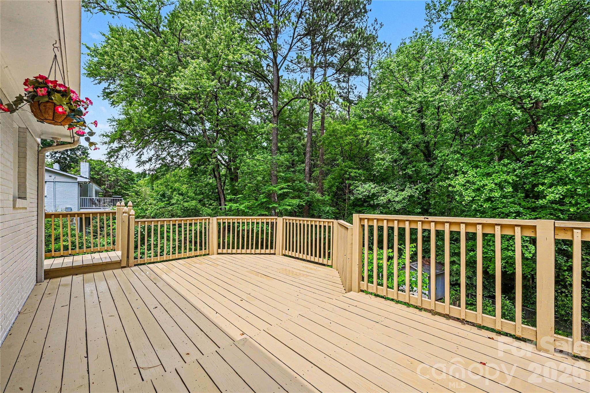 716 Grandview Drive NE — Concord