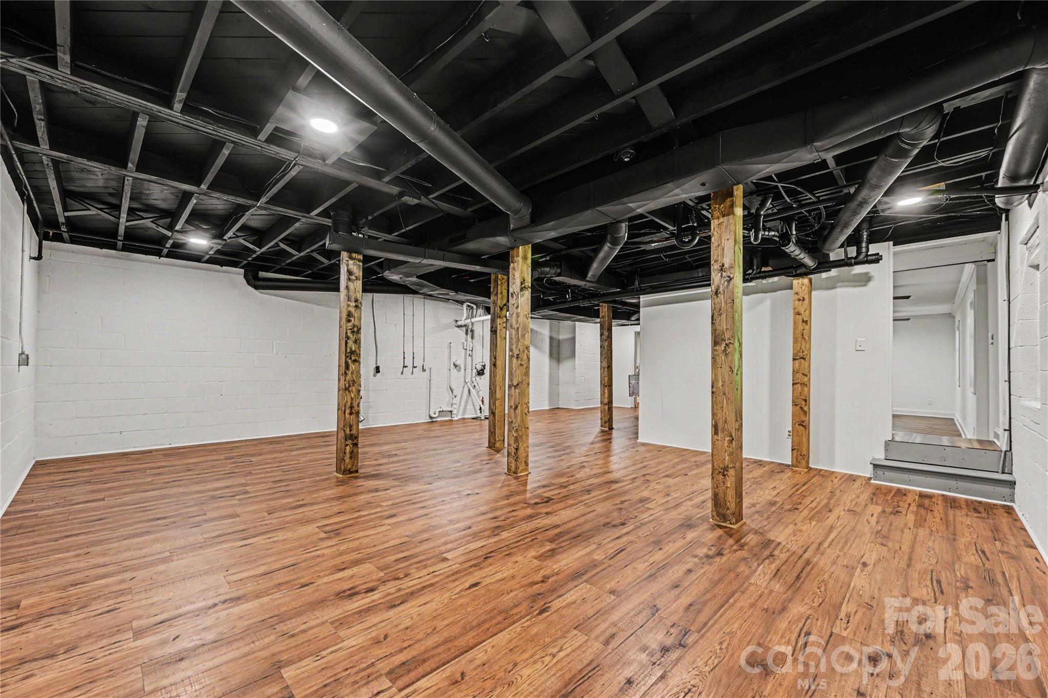 716 Grandview Drive NE — Concord