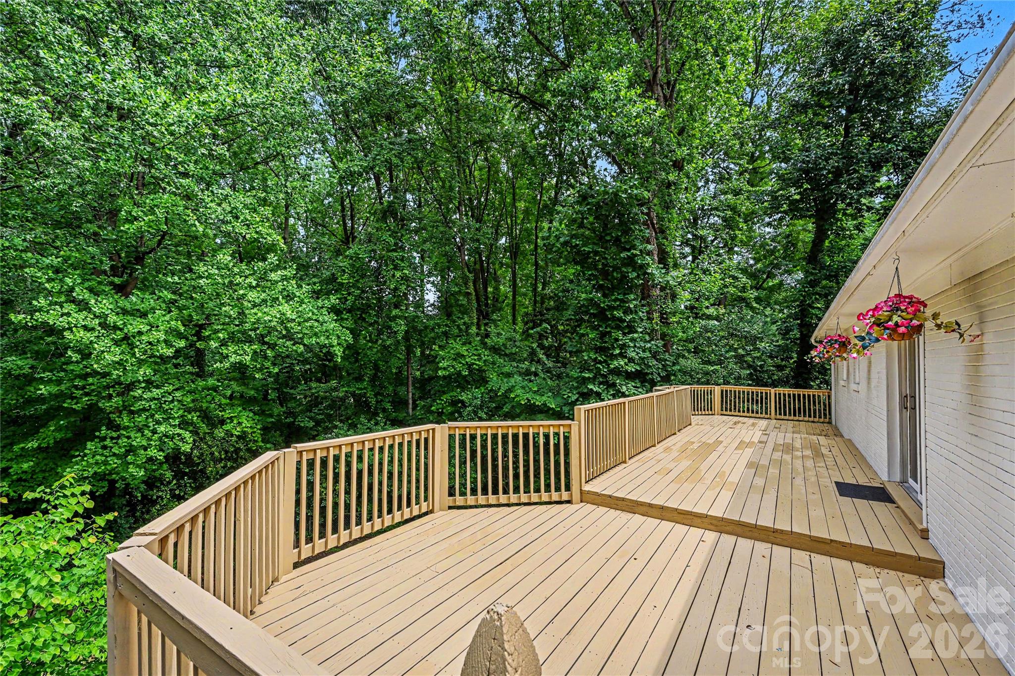 716 Grandview Drive NE — Concord