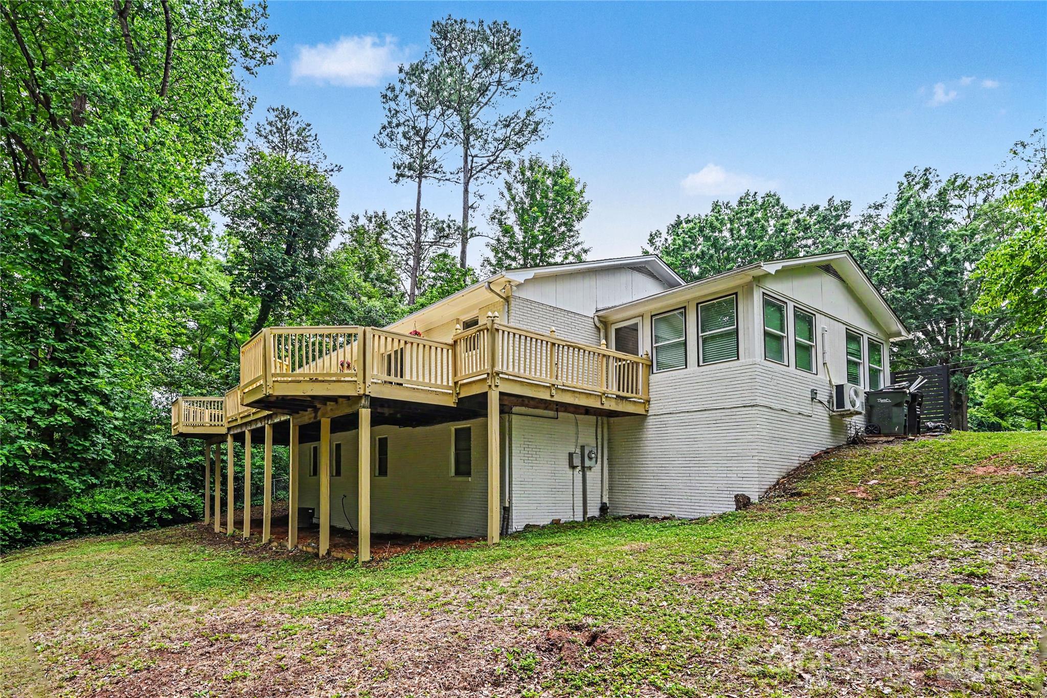 716 Grandview Drive NE — Concord