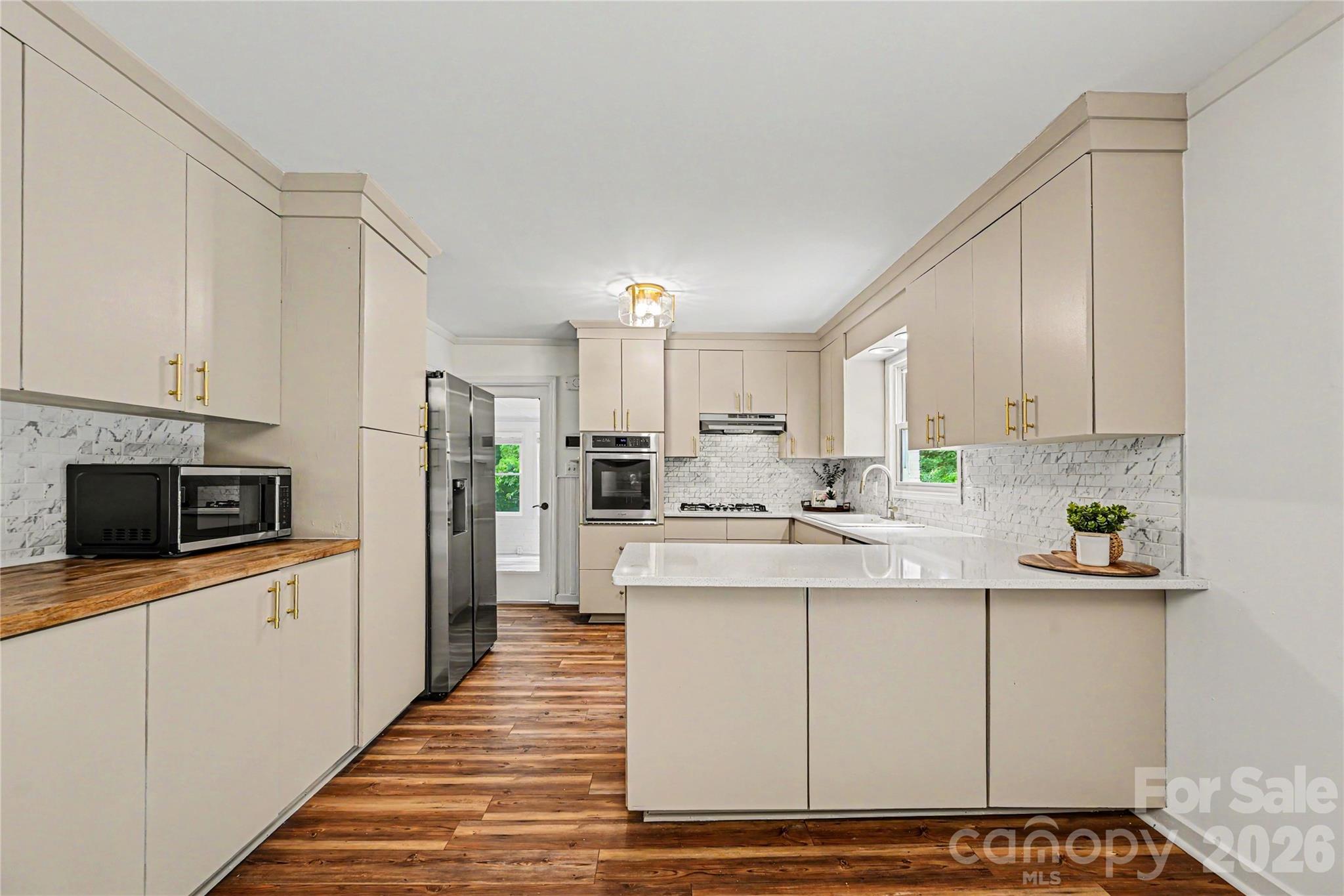 716 Grandview Drive NE — Concord