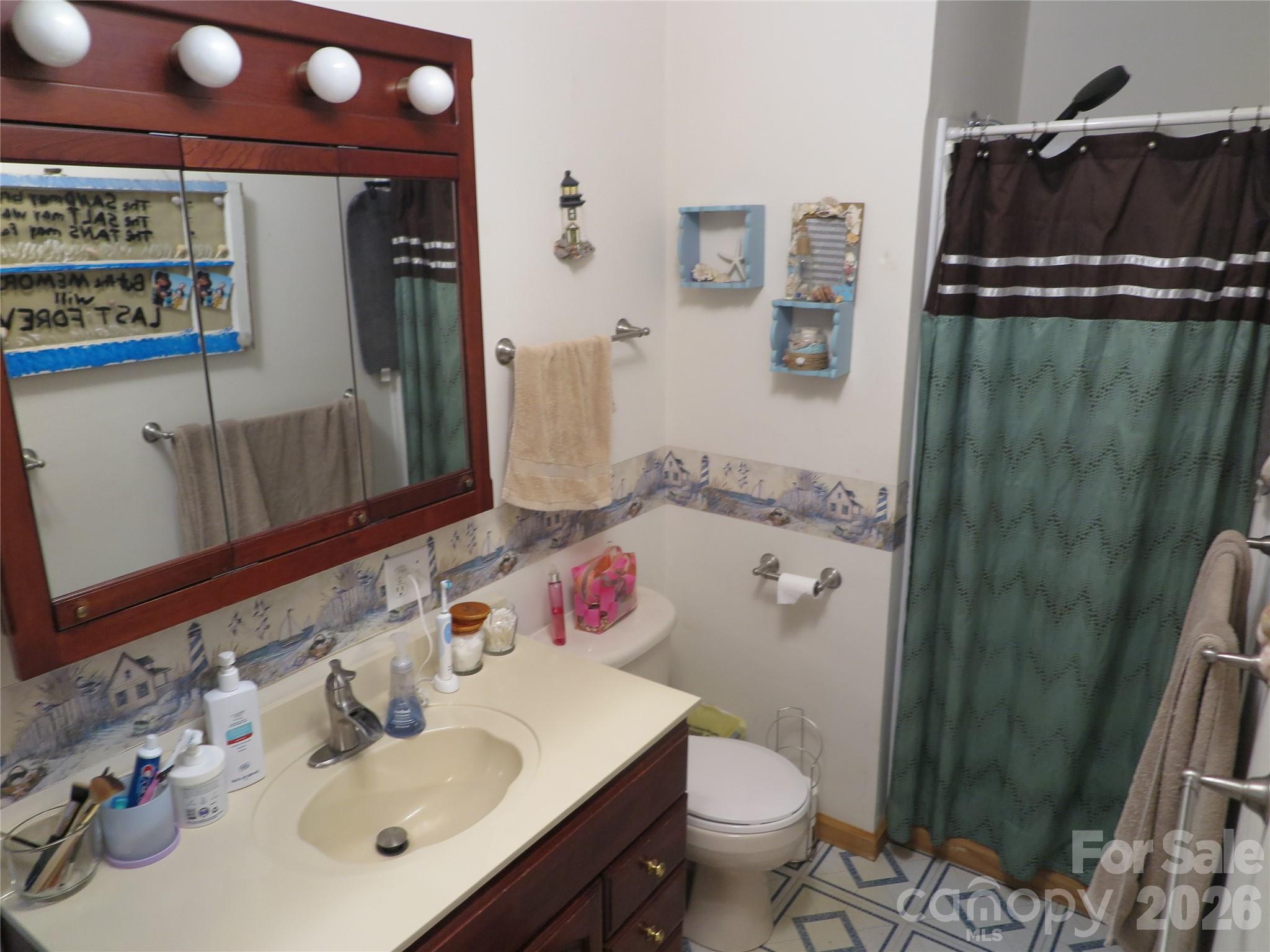 112 Glenn Oaks Drive — Lawndale