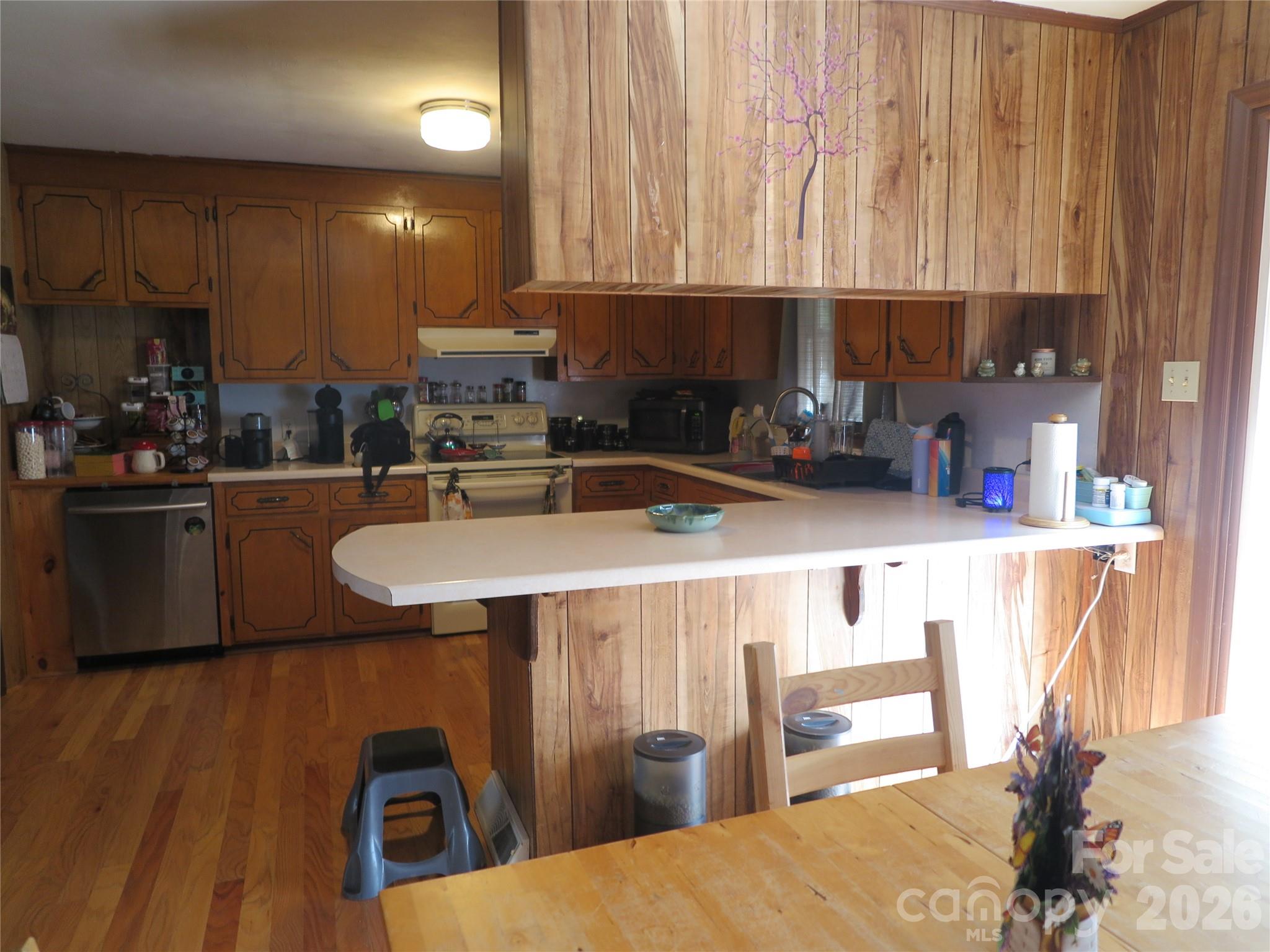 112 Glenn Oaks Drive — Lawndale
