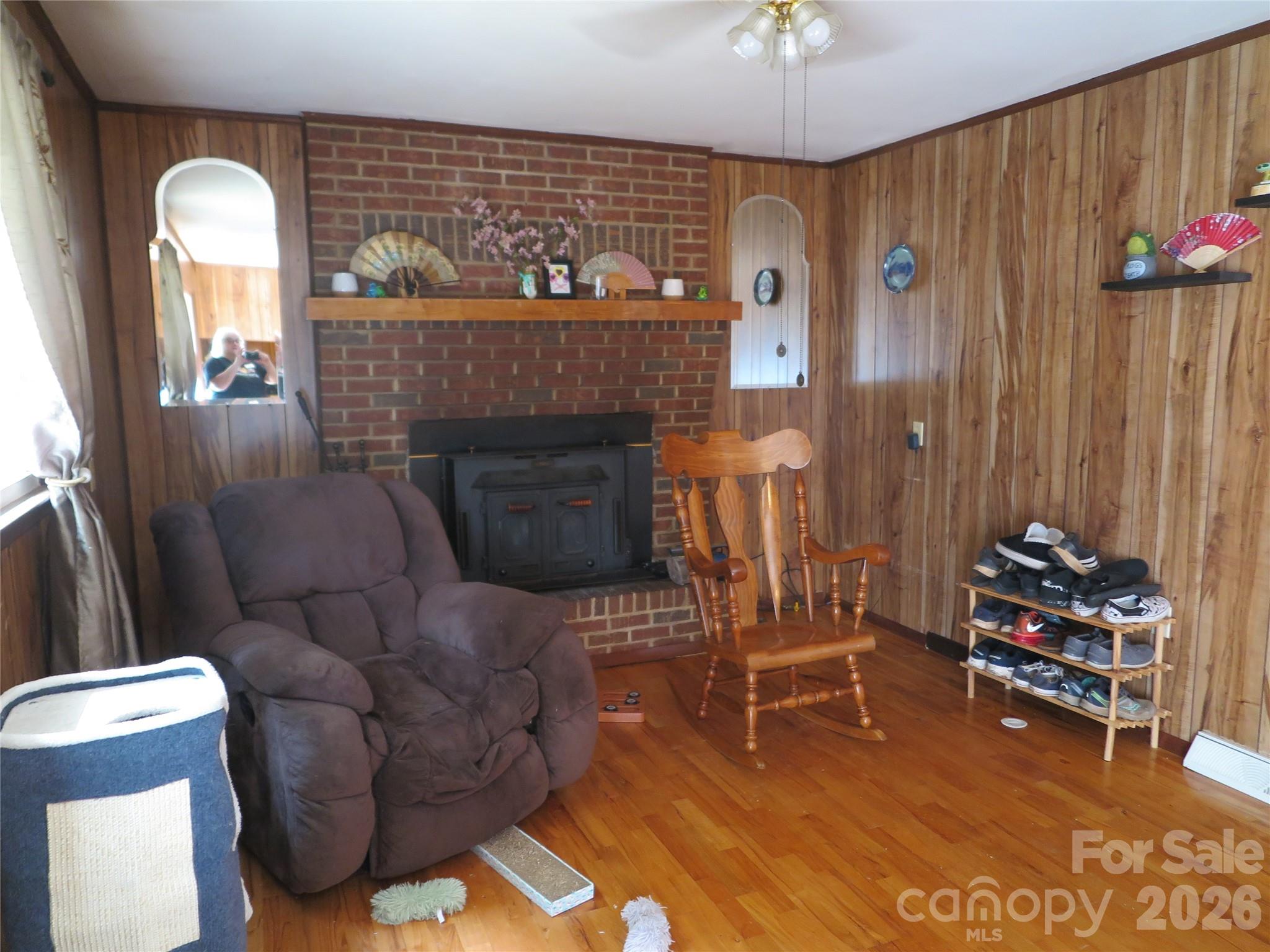 112 Glenn Oaks Drive — Lawndale