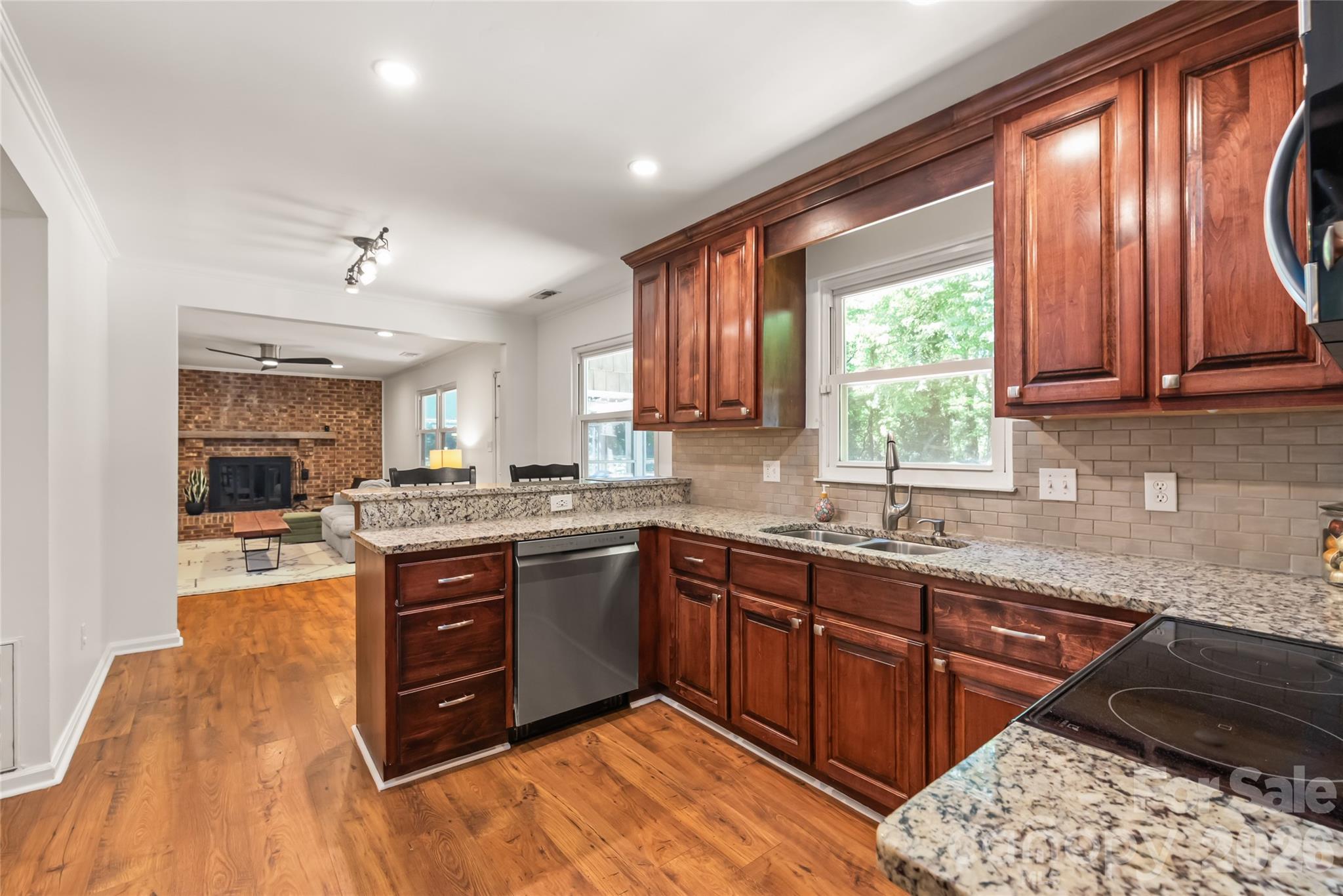 425 Regency Drive — Charlotte