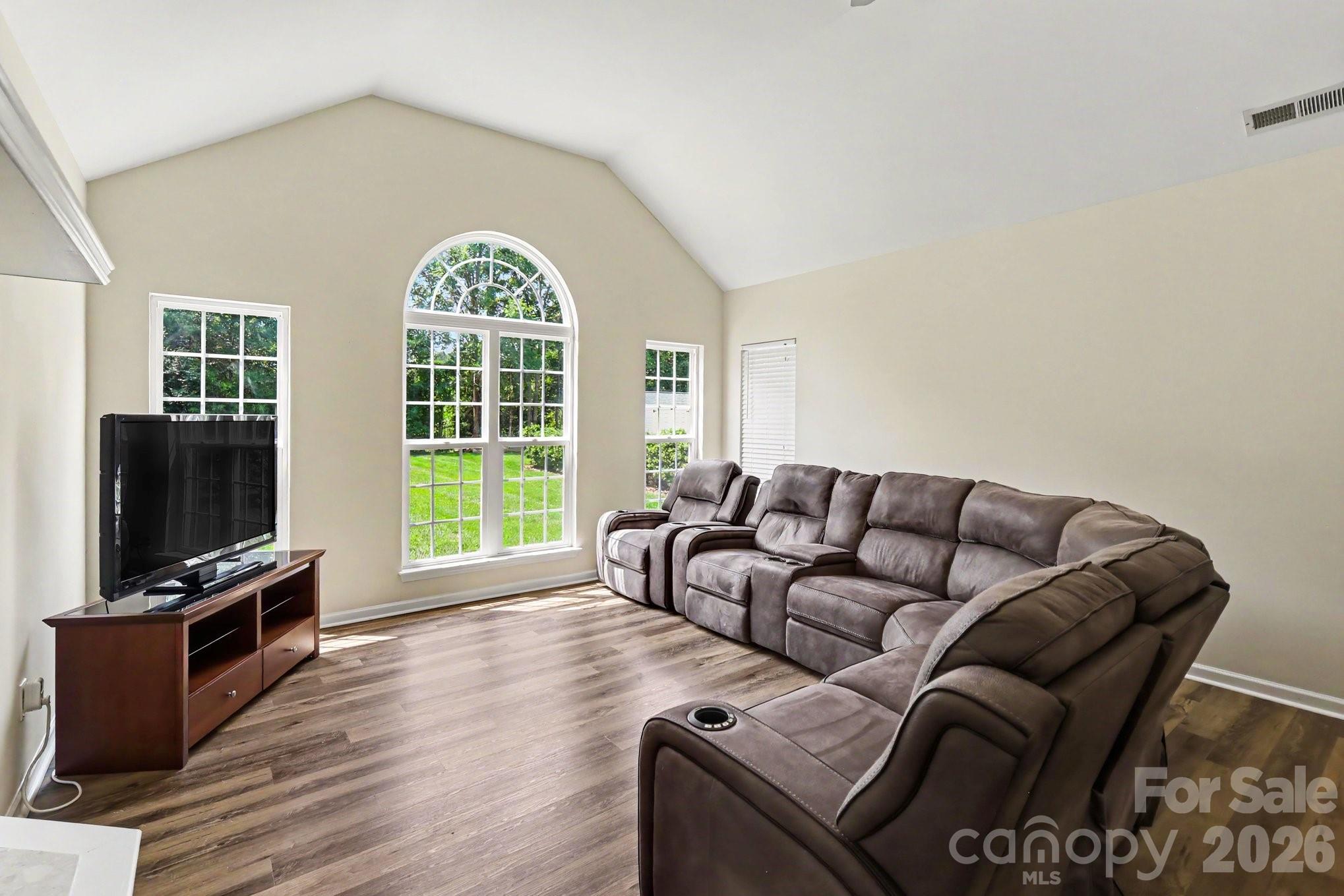 1392 Piper Court — Concord