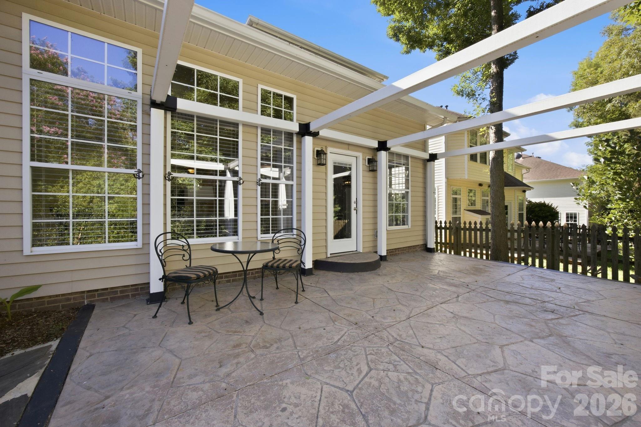 10900 Owl Nest Lane — Charlotte