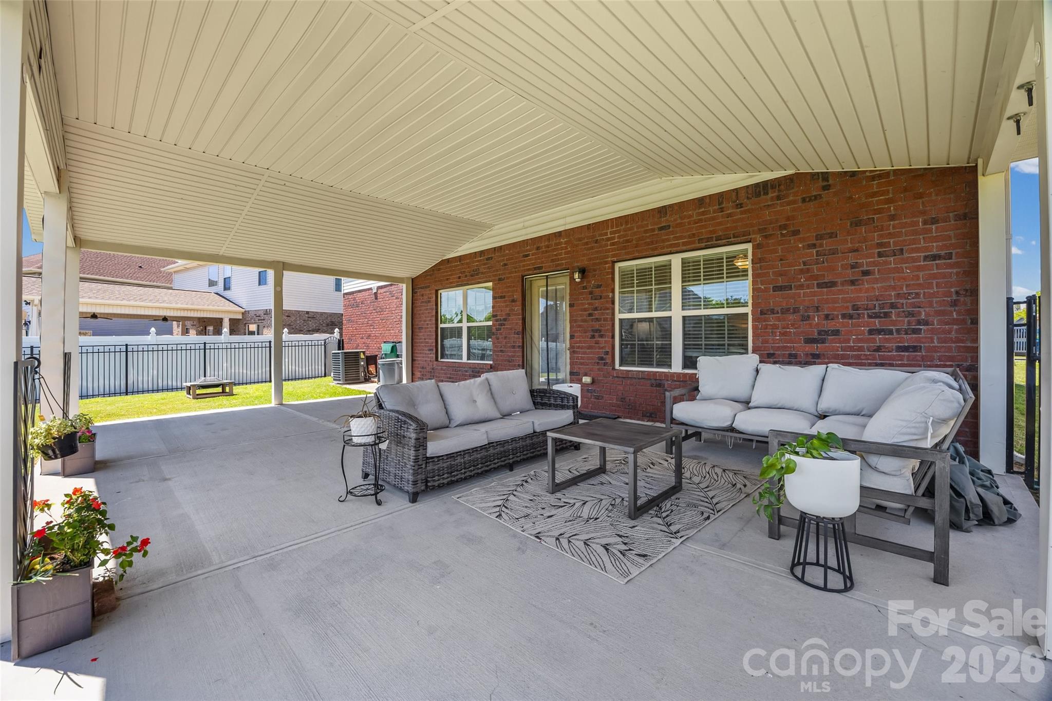 14712 Vaughan Drive — Charlotte