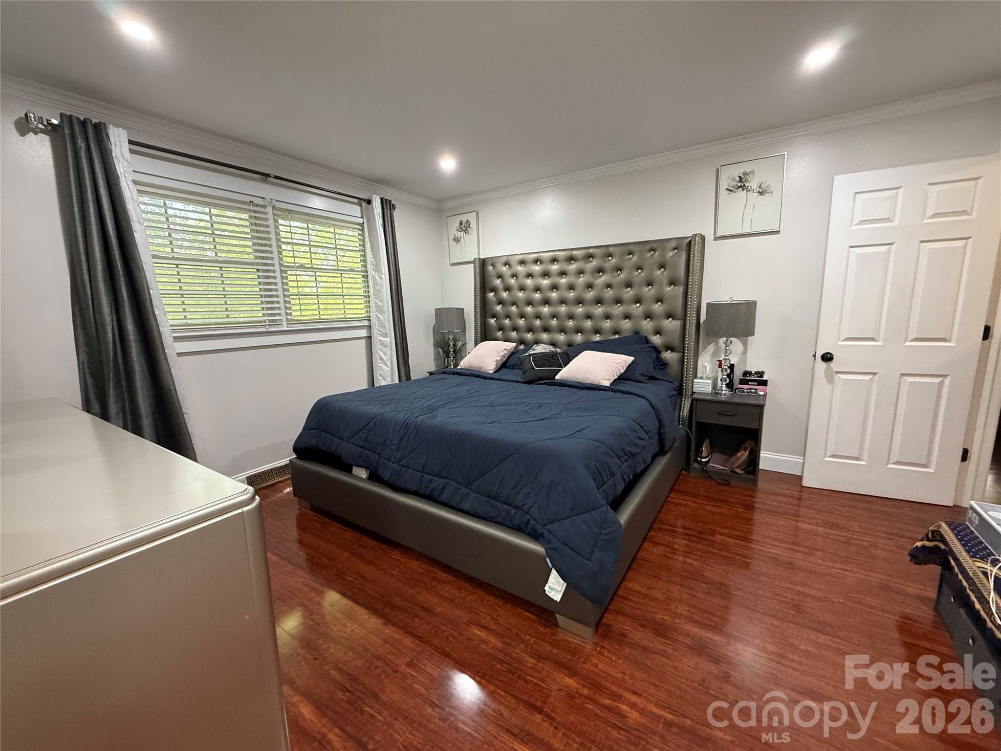 1130 16th Avenue NW — Hickory