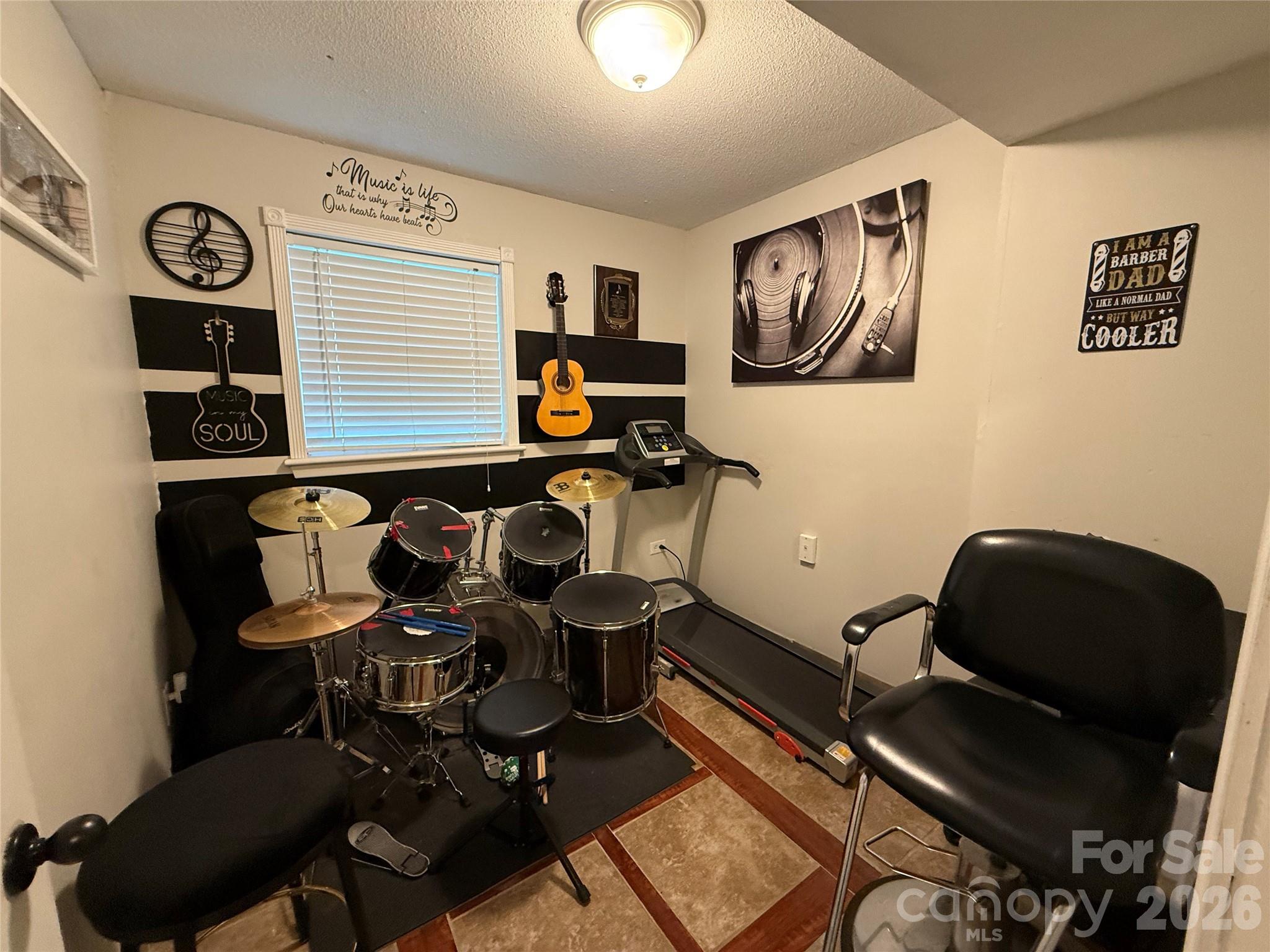1130 16th Avenue NW — Hickory