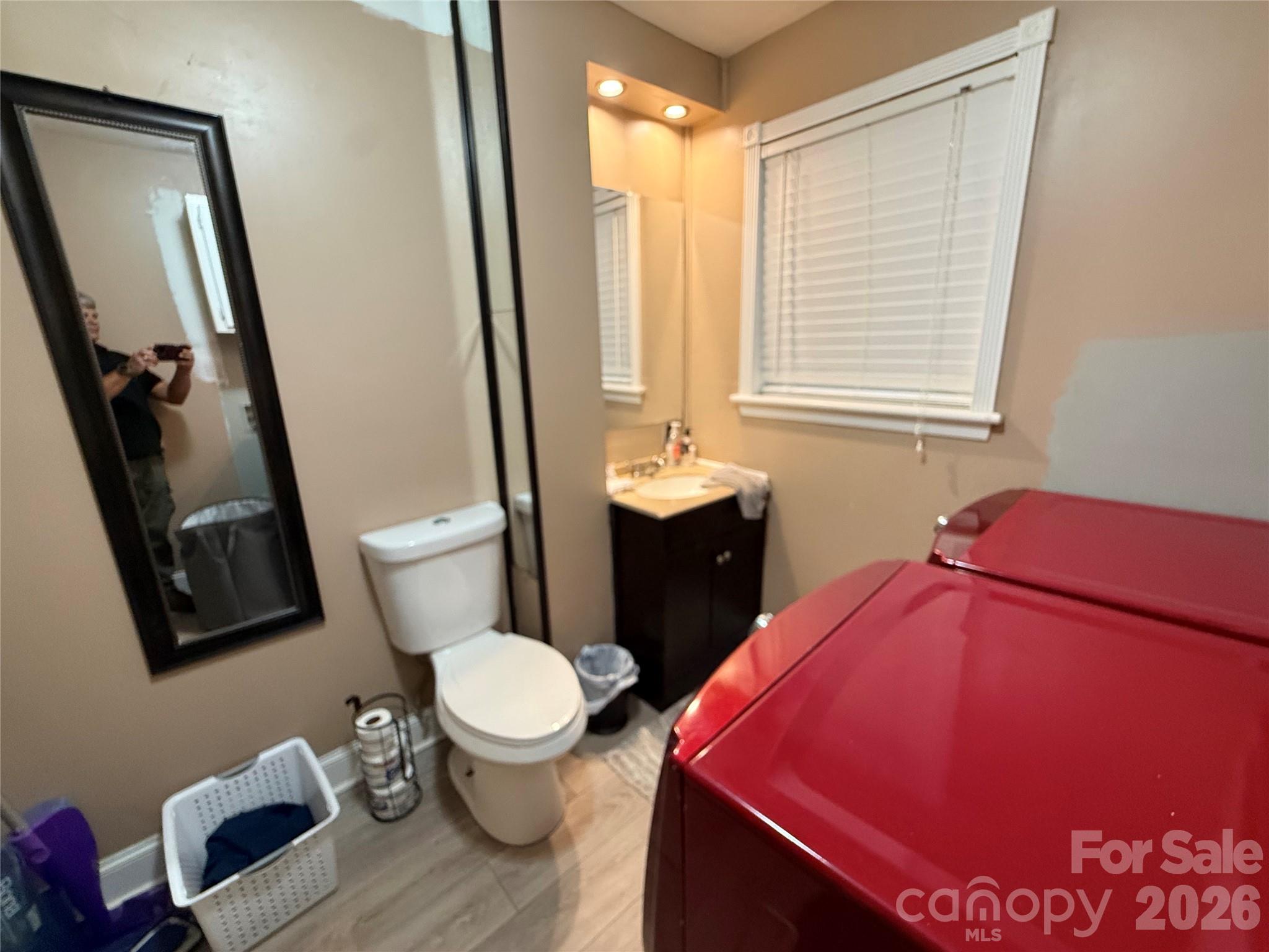 1130 16th Avenue NW — Hickory
