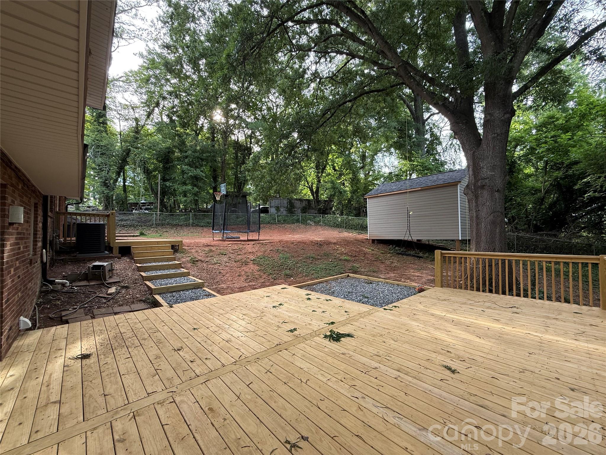 1130 16th Avenue NW — Hickory