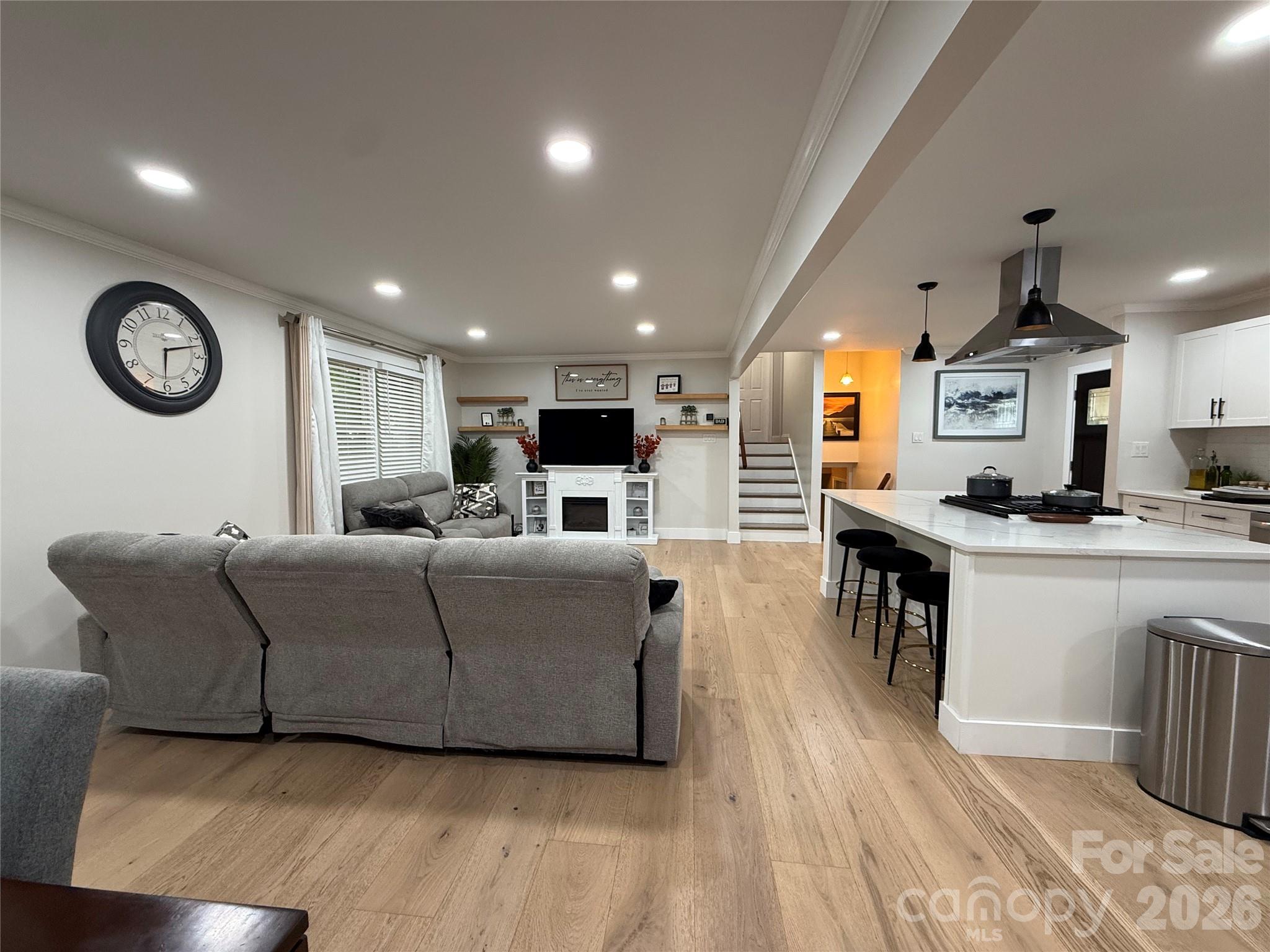 1130 16th Avenue NW — Hickory
