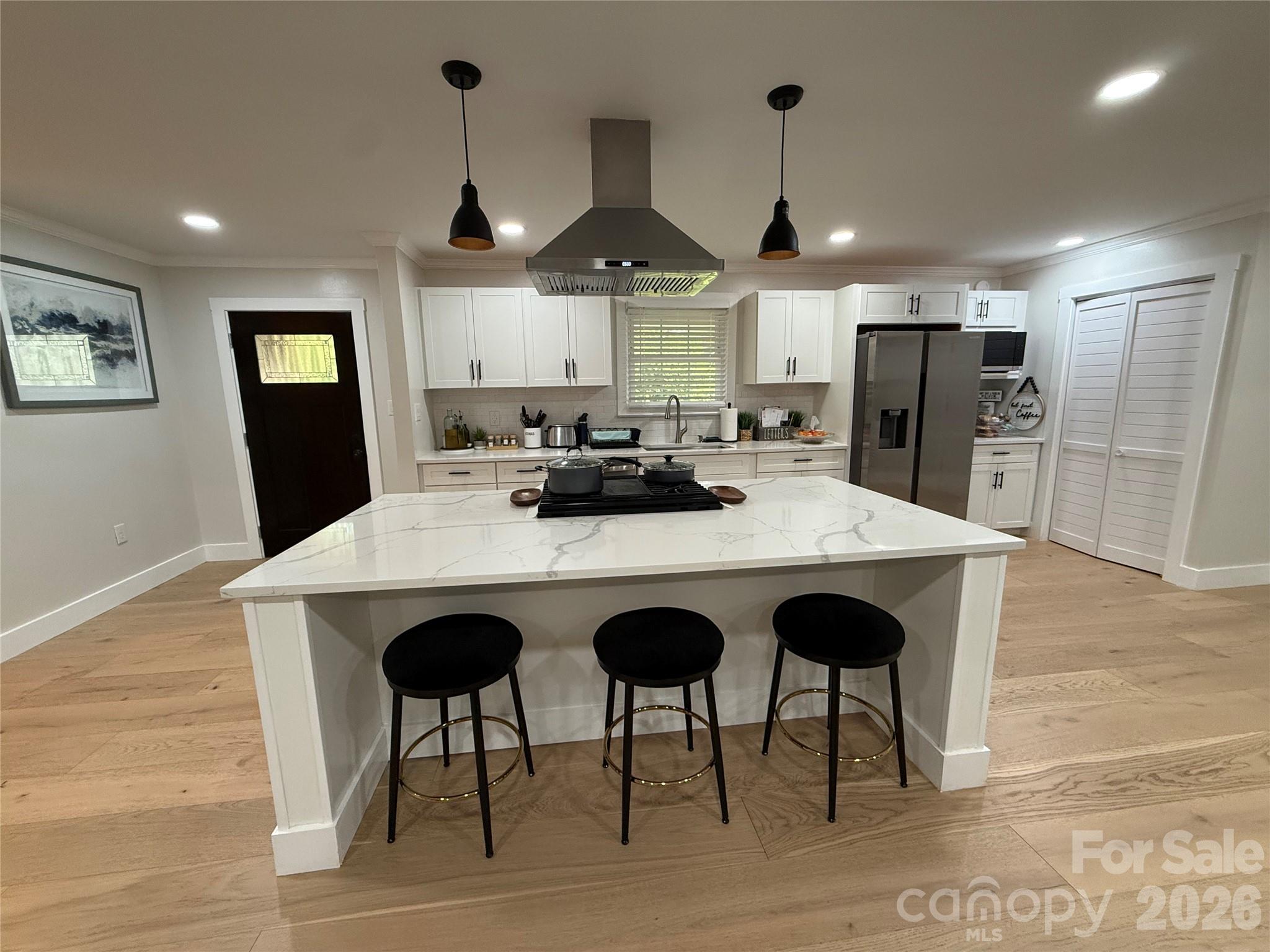 1130 16th Avenue NW — Hickory