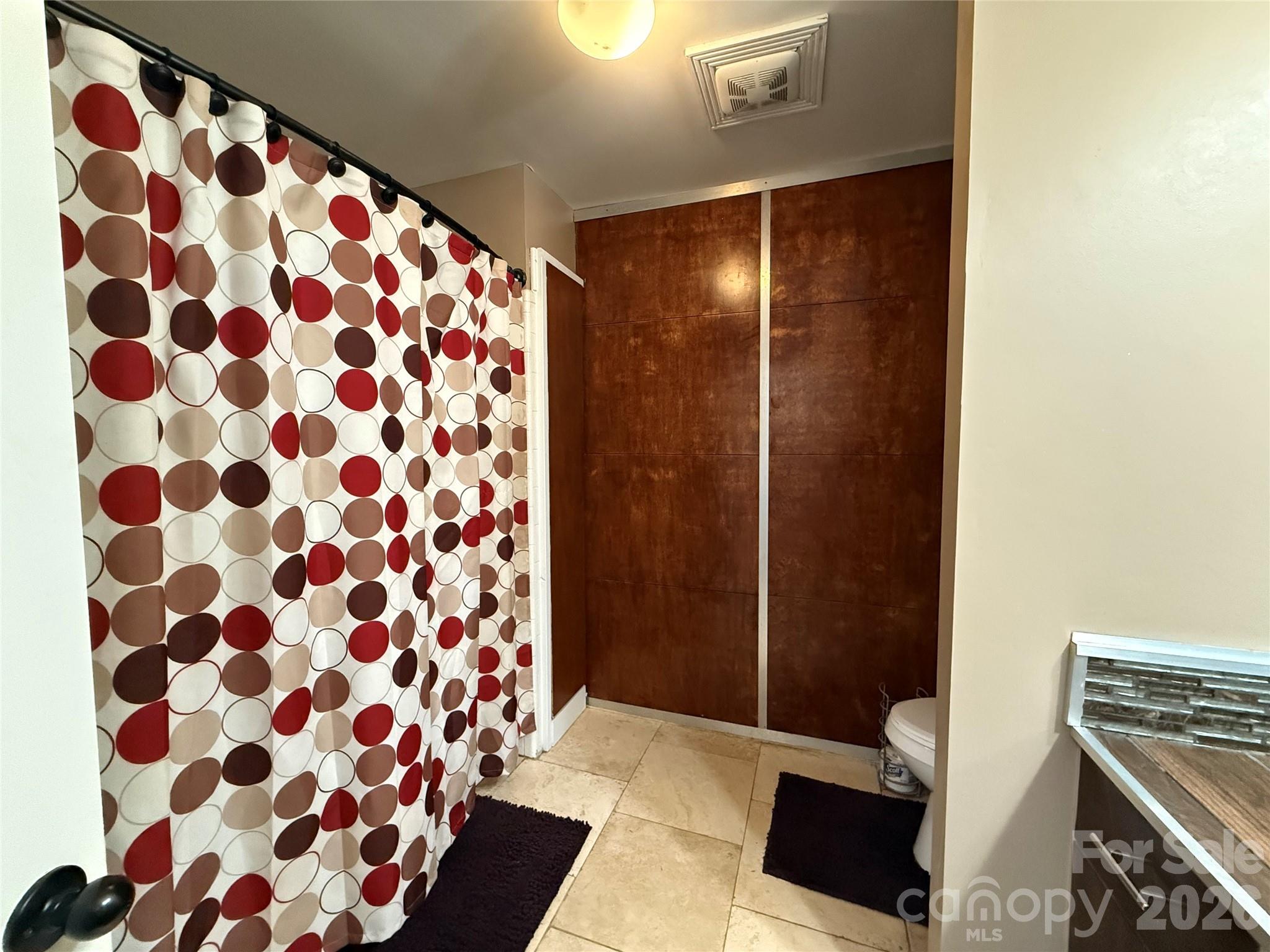 1130 16th Avenue NW — Hickory