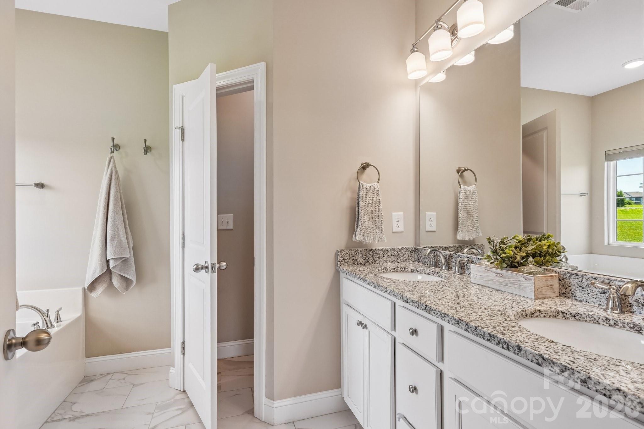 3023 Isle Lane — Monroe