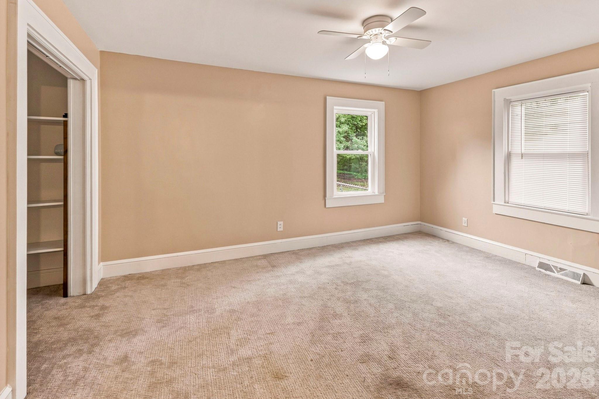 257 Maryland Drive — Forest City