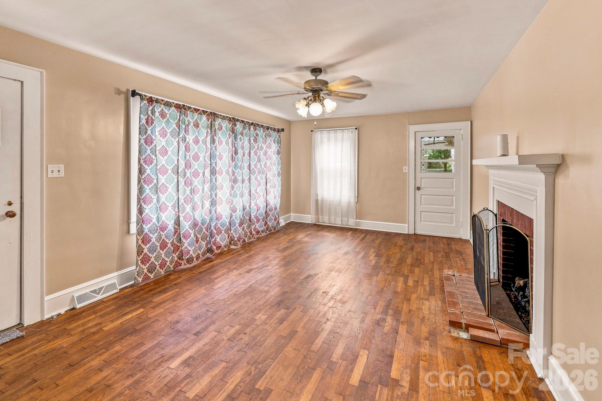 257 Maryland Drive — Forest City
