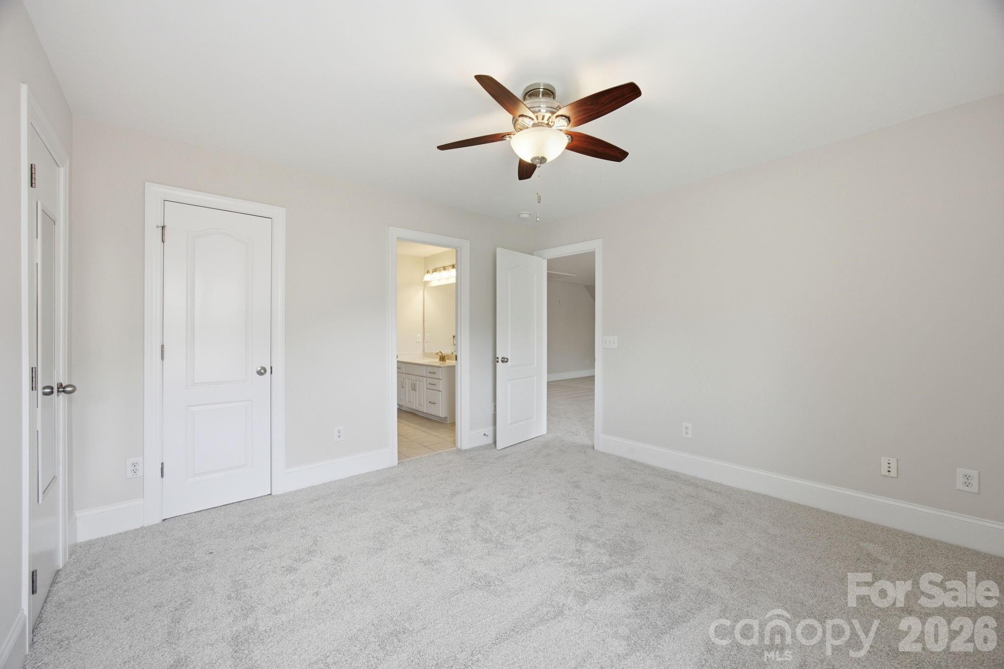 6812 S Creek Road — Charlotte