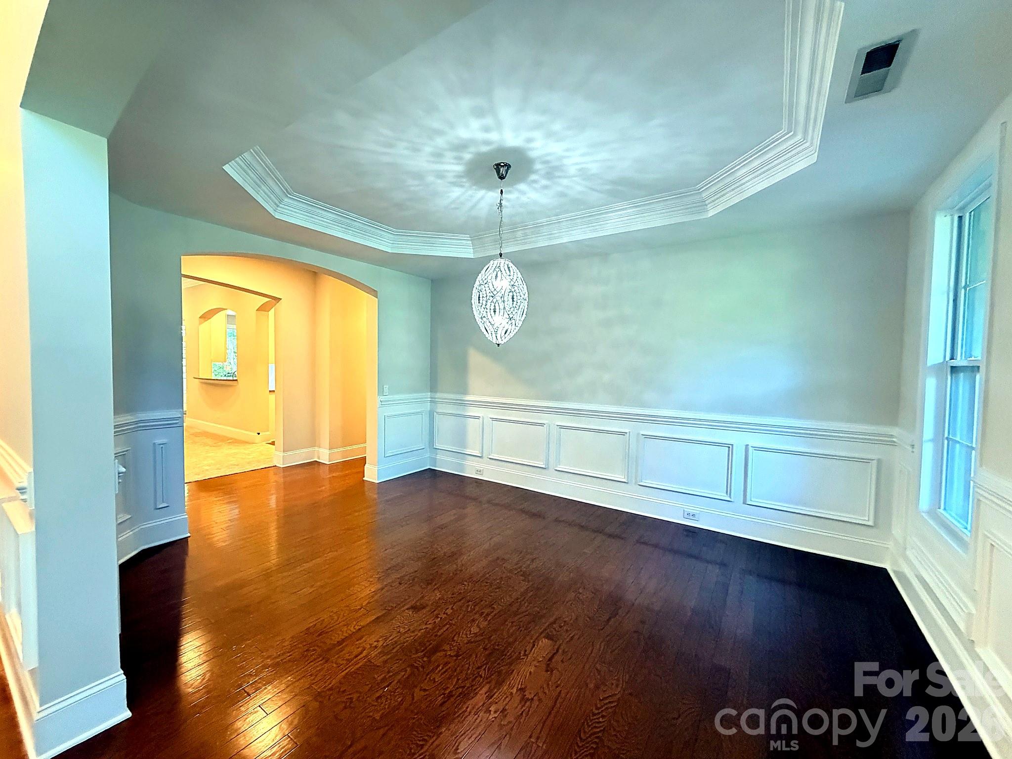 6812 S Creek Road — Charlotte