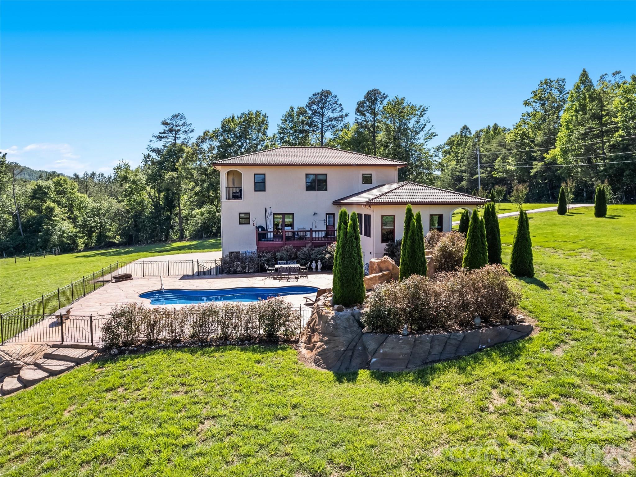 1418 Landis Lane — Nebo