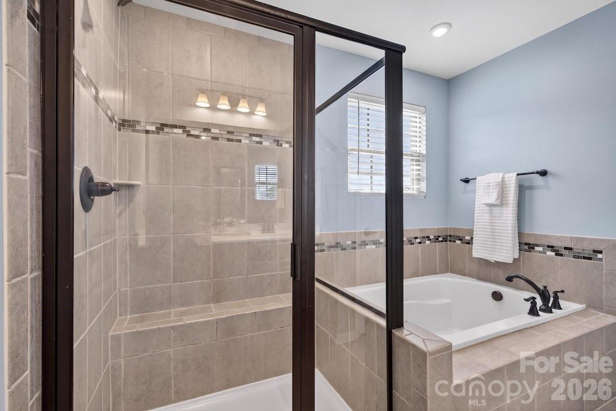 1677 Scarbrough Circle SW — Concord