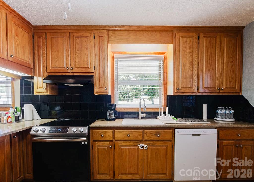 32497 Guard Road — Albemarle