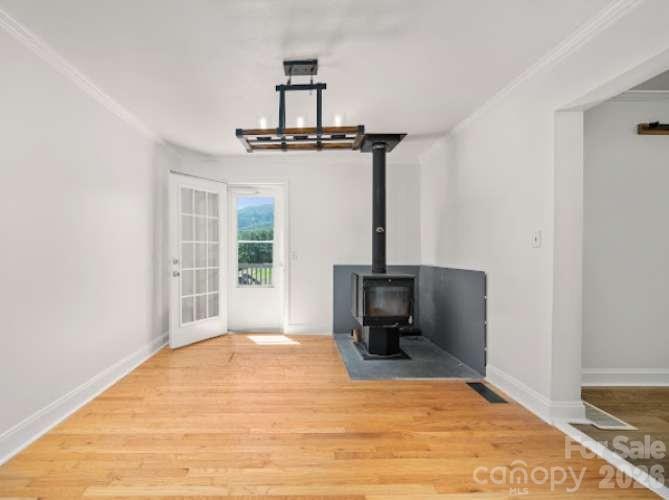 308 Browntown Road — Leicester